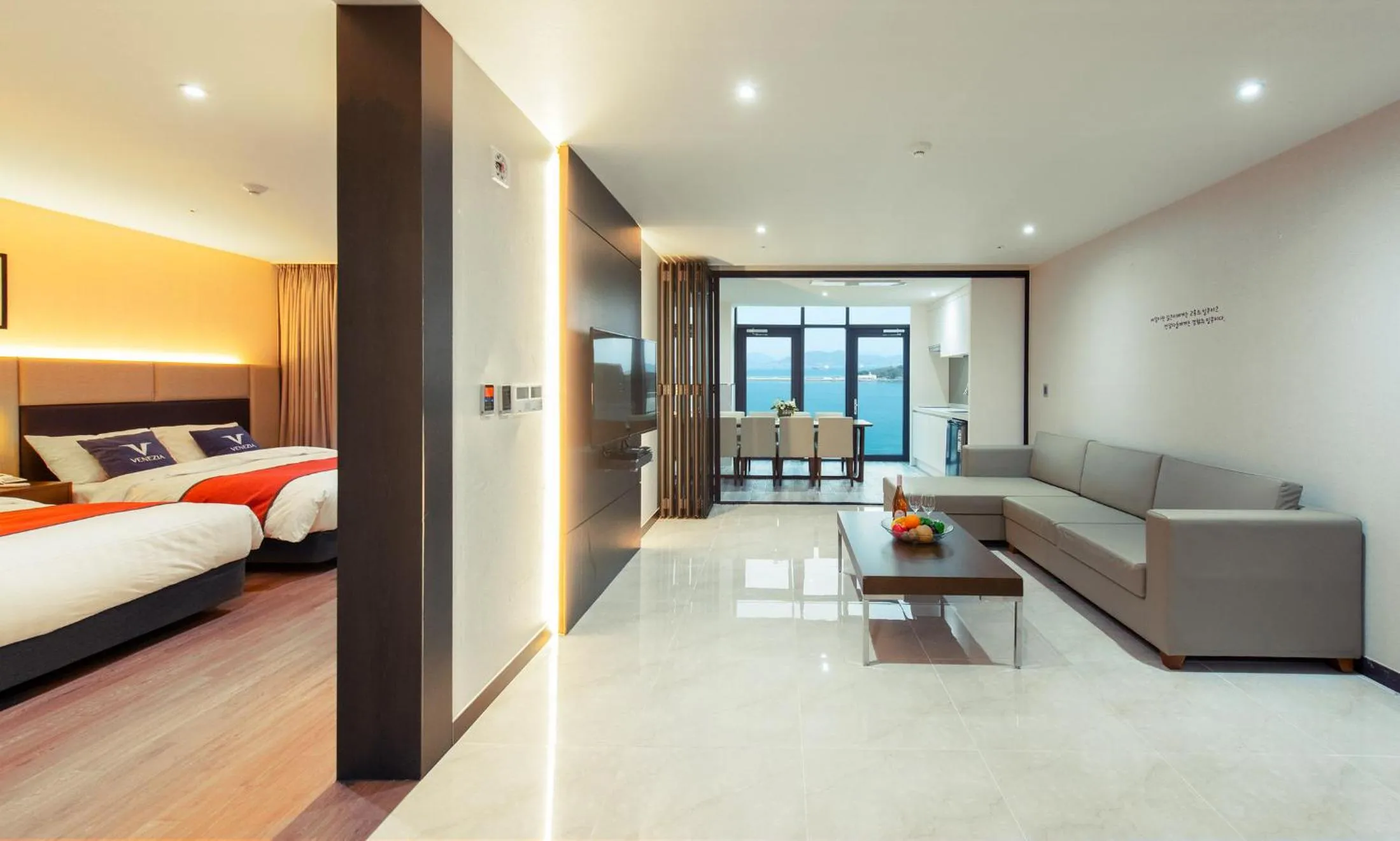 Deluxe Pool Suite in Venezia Hotel and Suite