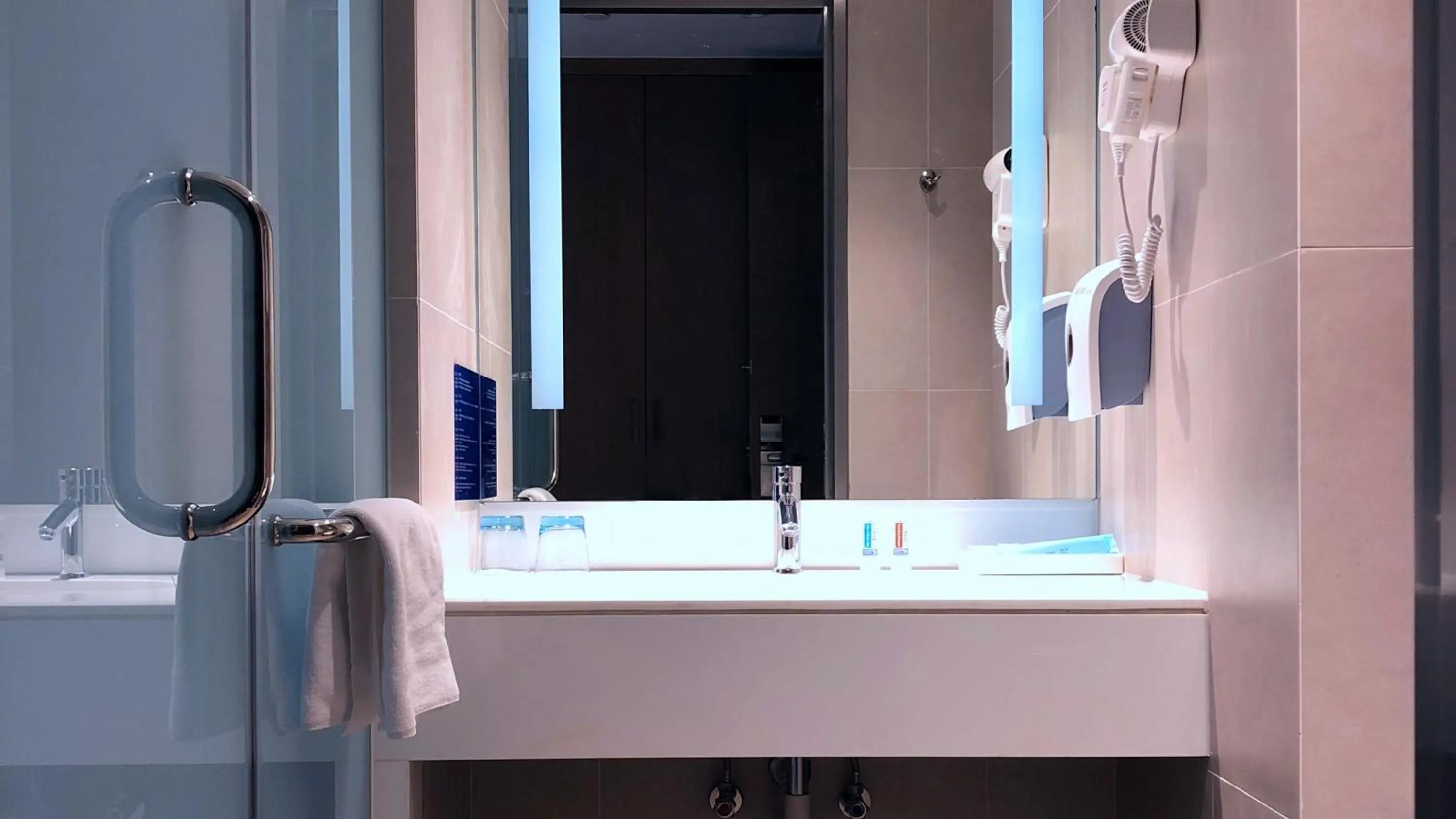 2 Single Standard City View in Holiday Inn Express - Suzhou Industrial Park by IHG