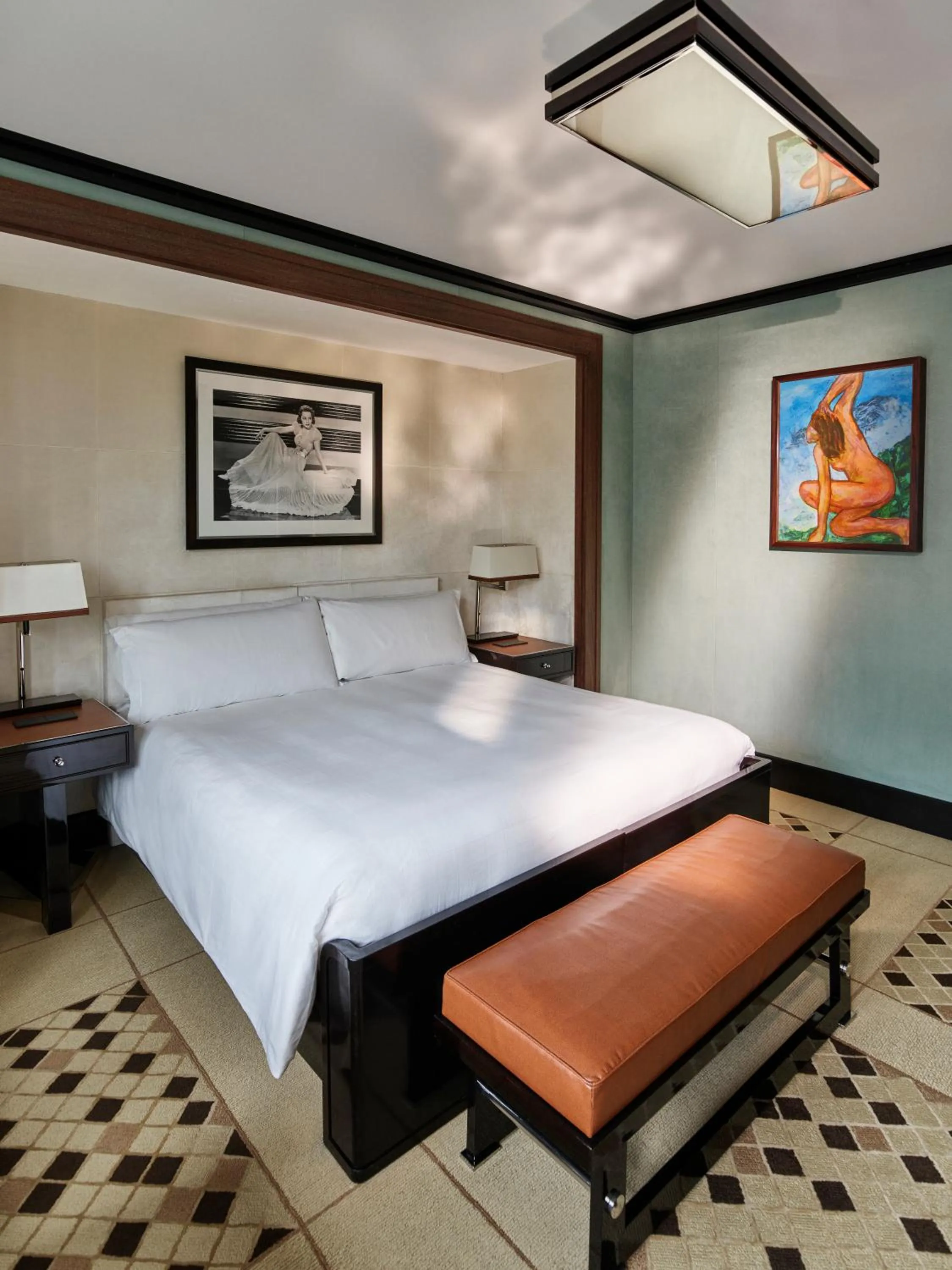 Hyde Park Balcony Room in 45 Park Lane - Dorchester Collection