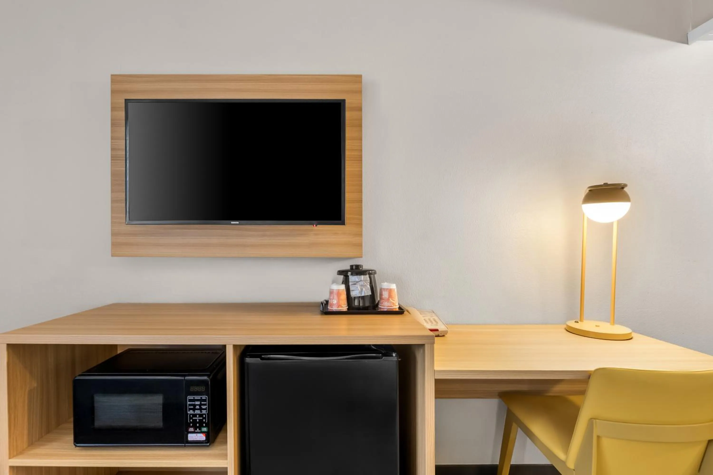 Double Room - Non Smoking in Park Inn by Radisson, Winnemucca