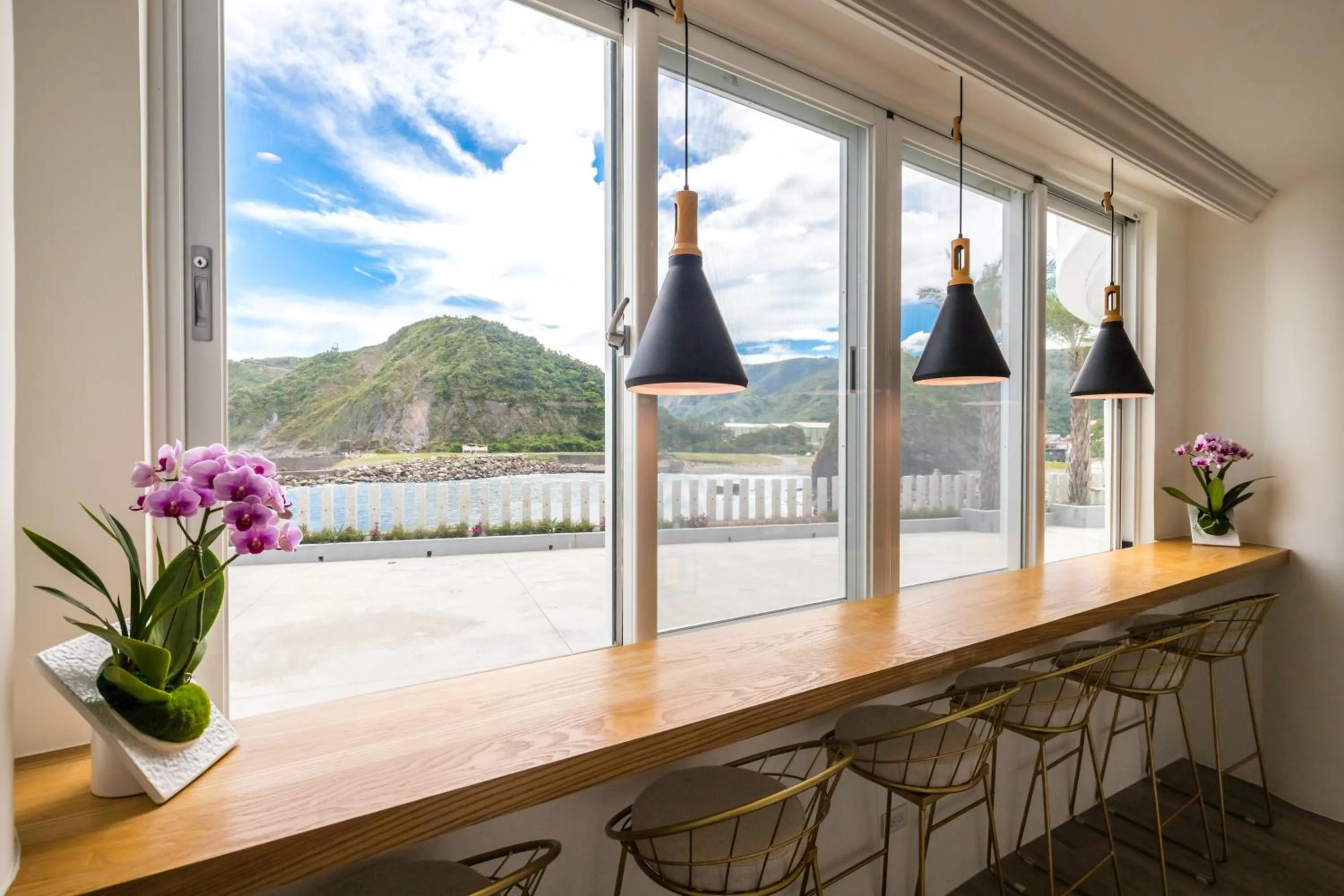 Restaurant/places to eat in Brighthouse