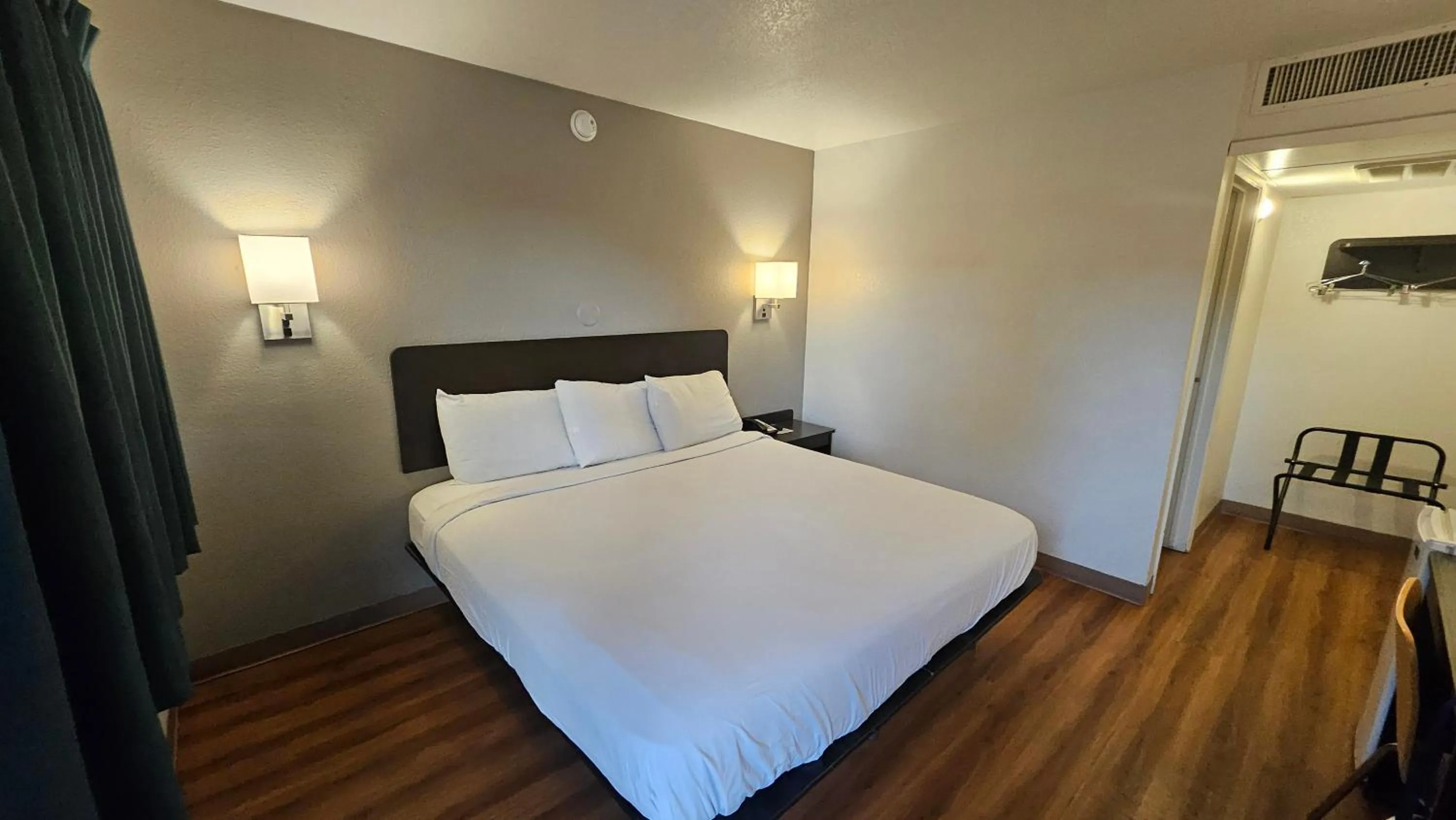 King Room - Non-Smoking in Motel 6-Blythe, CA