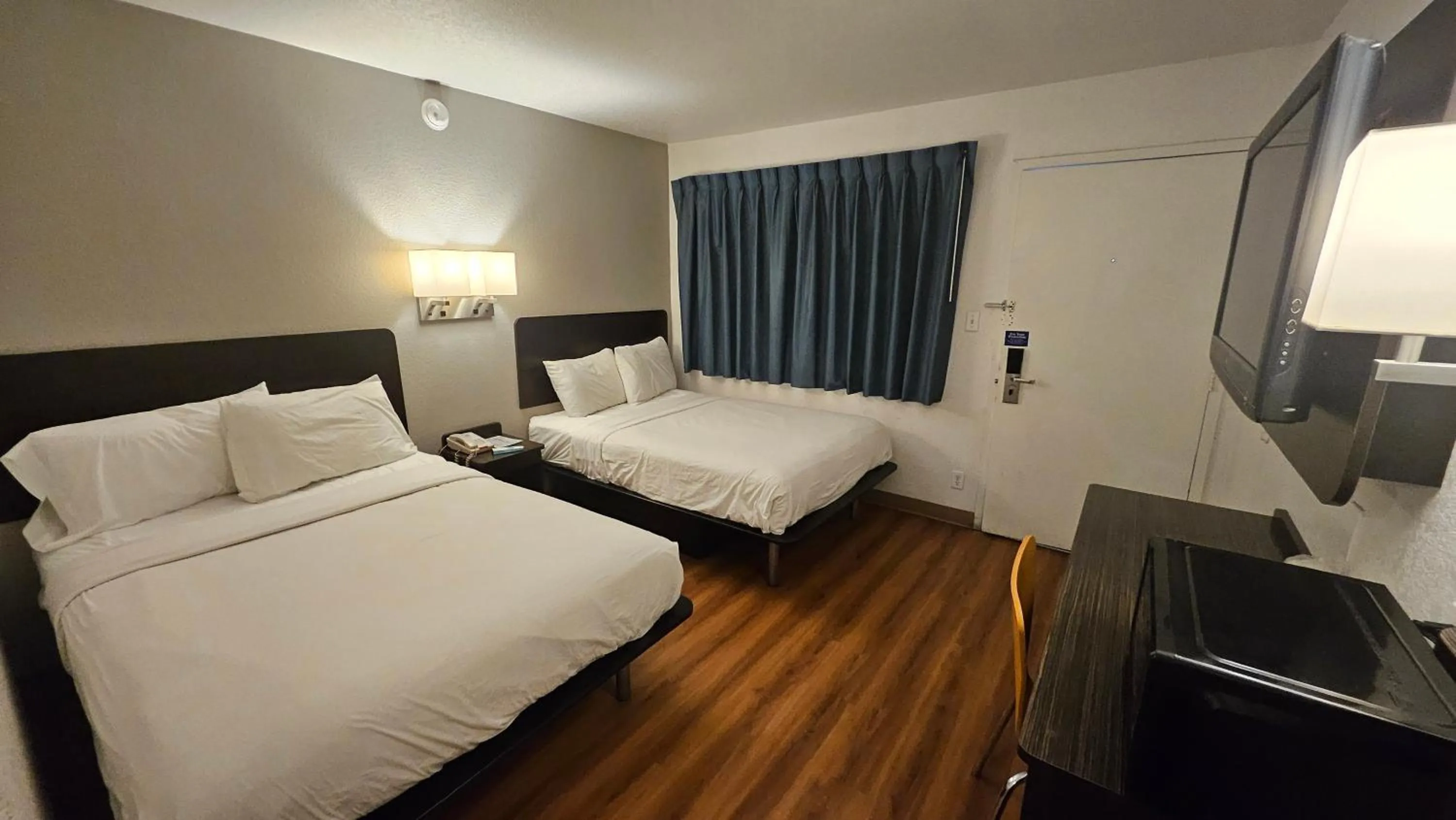 Quadruple Room - Non-Smoking in Motel 6-Blythe, CA