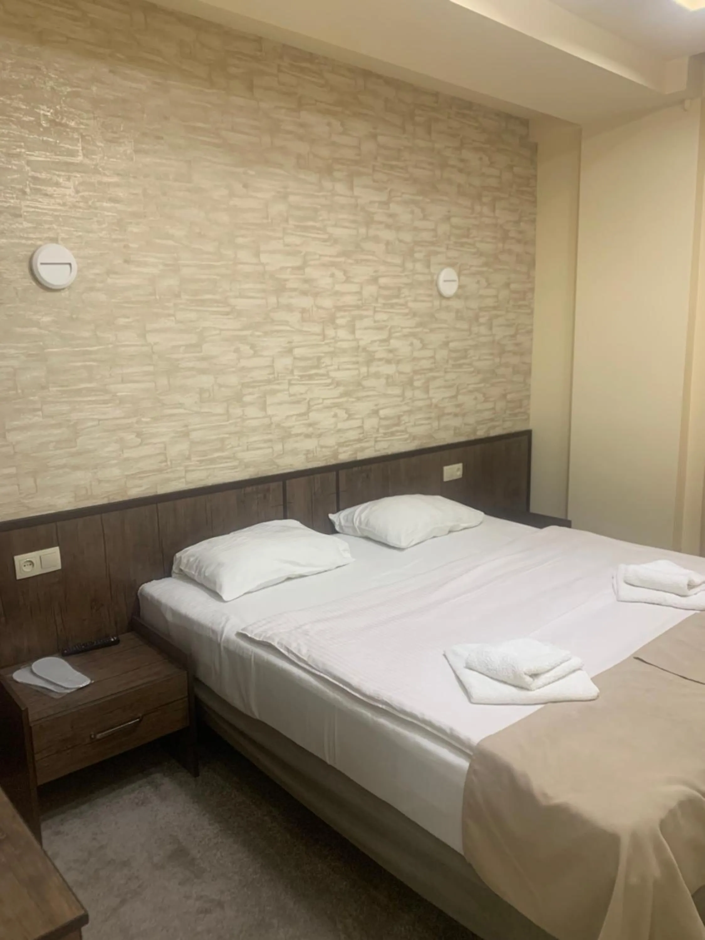 Budget Double or Twin Room - single occupancy in Hobby Hotel