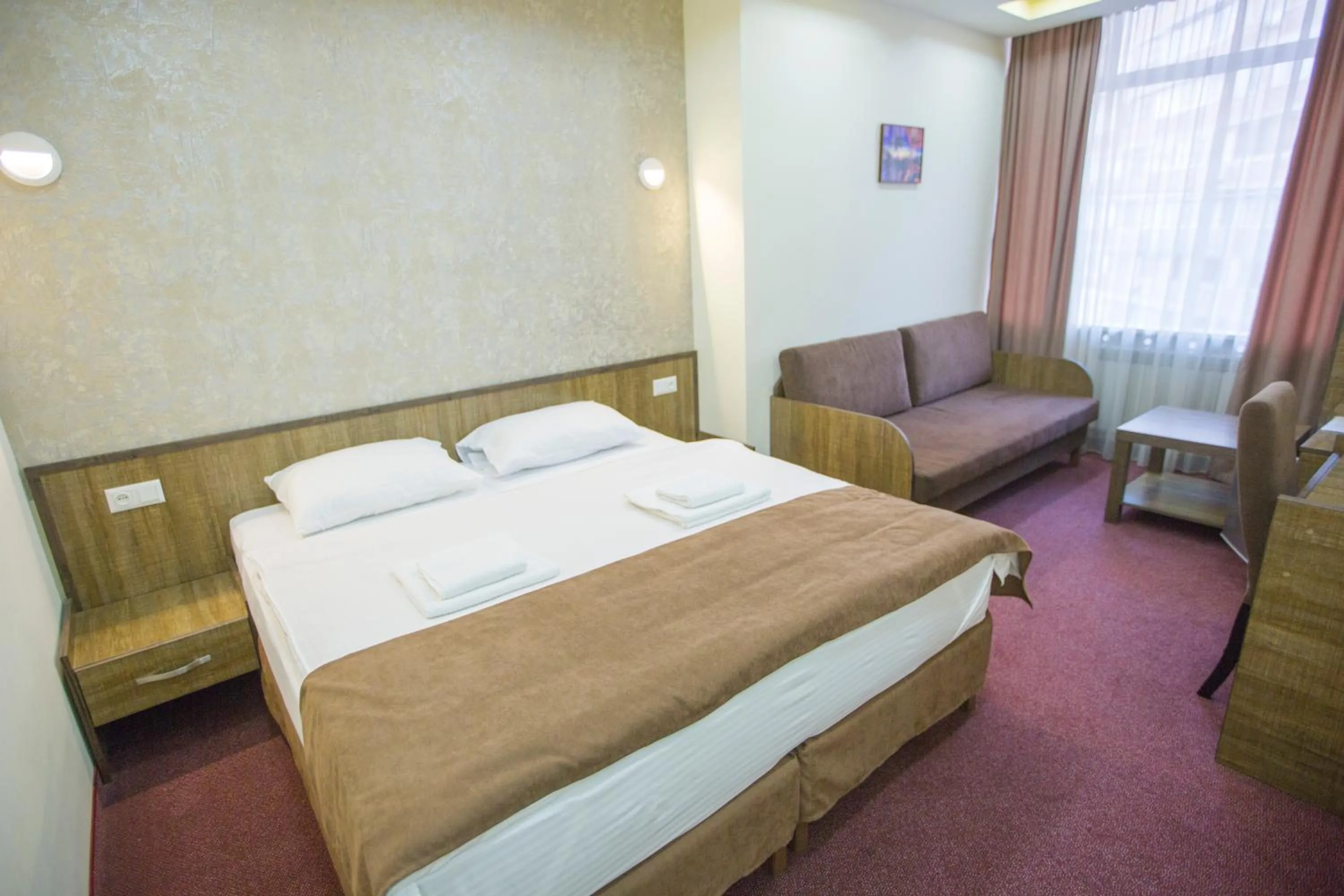 Triple Room in Hobby Hotel