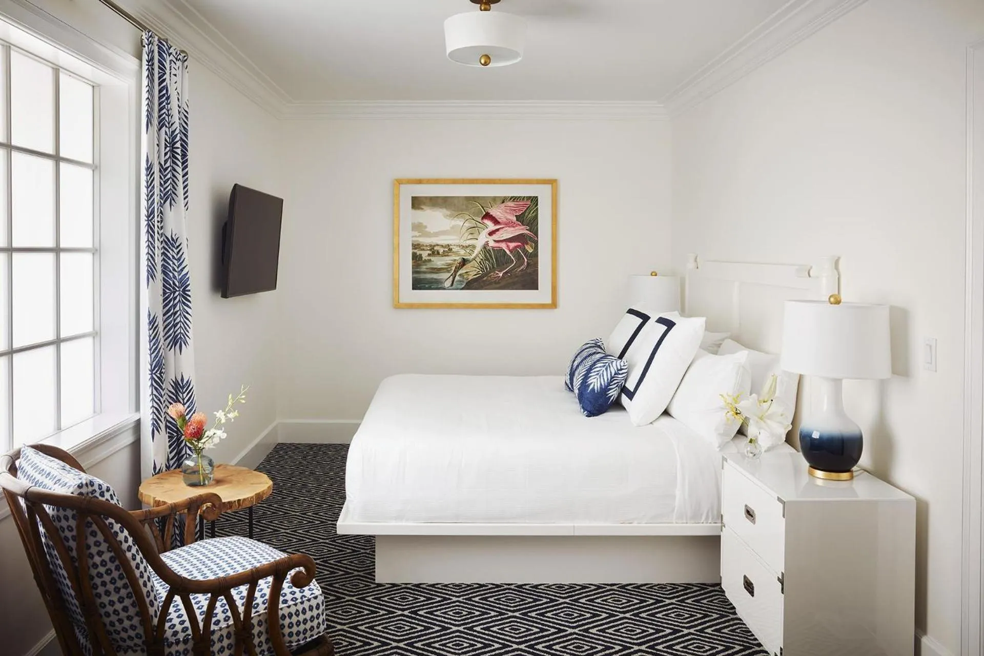 Oceanfront Veranda Two Bedroom Guestroom, Two Queens Primary/ One King Room in Isla Bella Beach Resort & Spa - Florida Keys