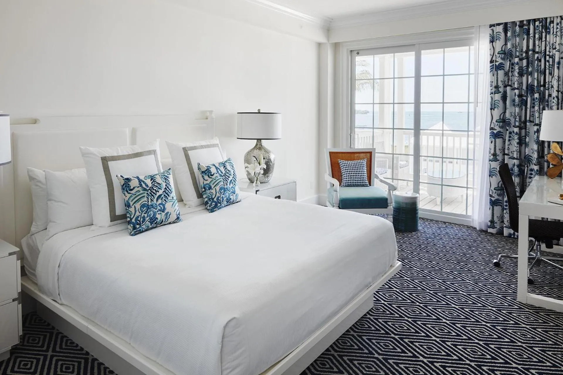 Oceanfront Balcony Two Bedroom Guestroom, Two Kings in Isla Bella Beach Resort & Spa - Florida Keys