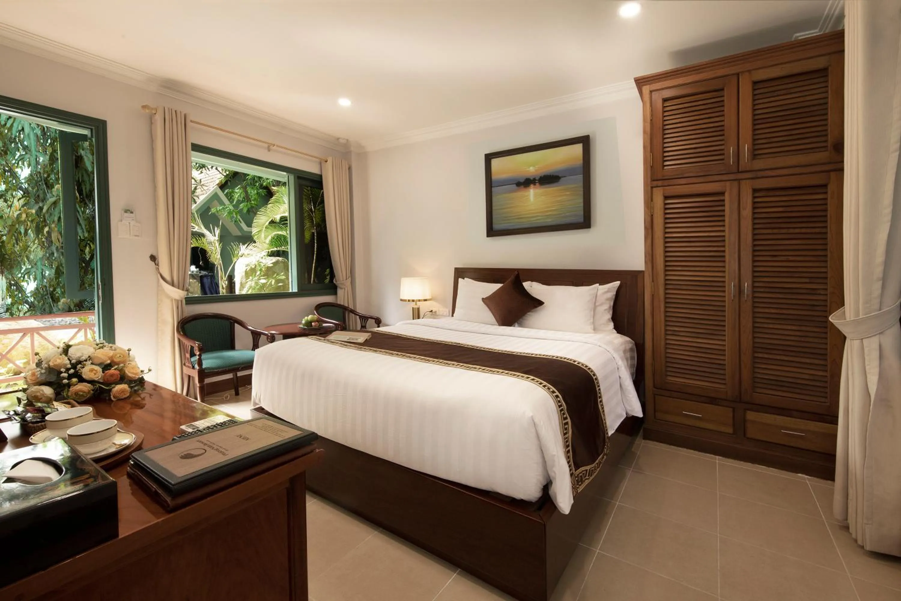 Deluxe Room in Phuong Nam Resort