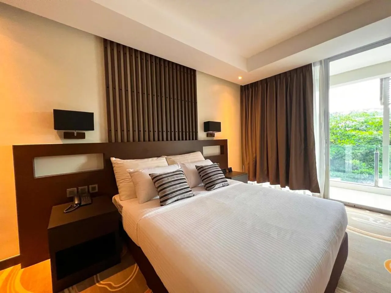 Deluxe Queen Room in The Oriental Hotel Legazpi