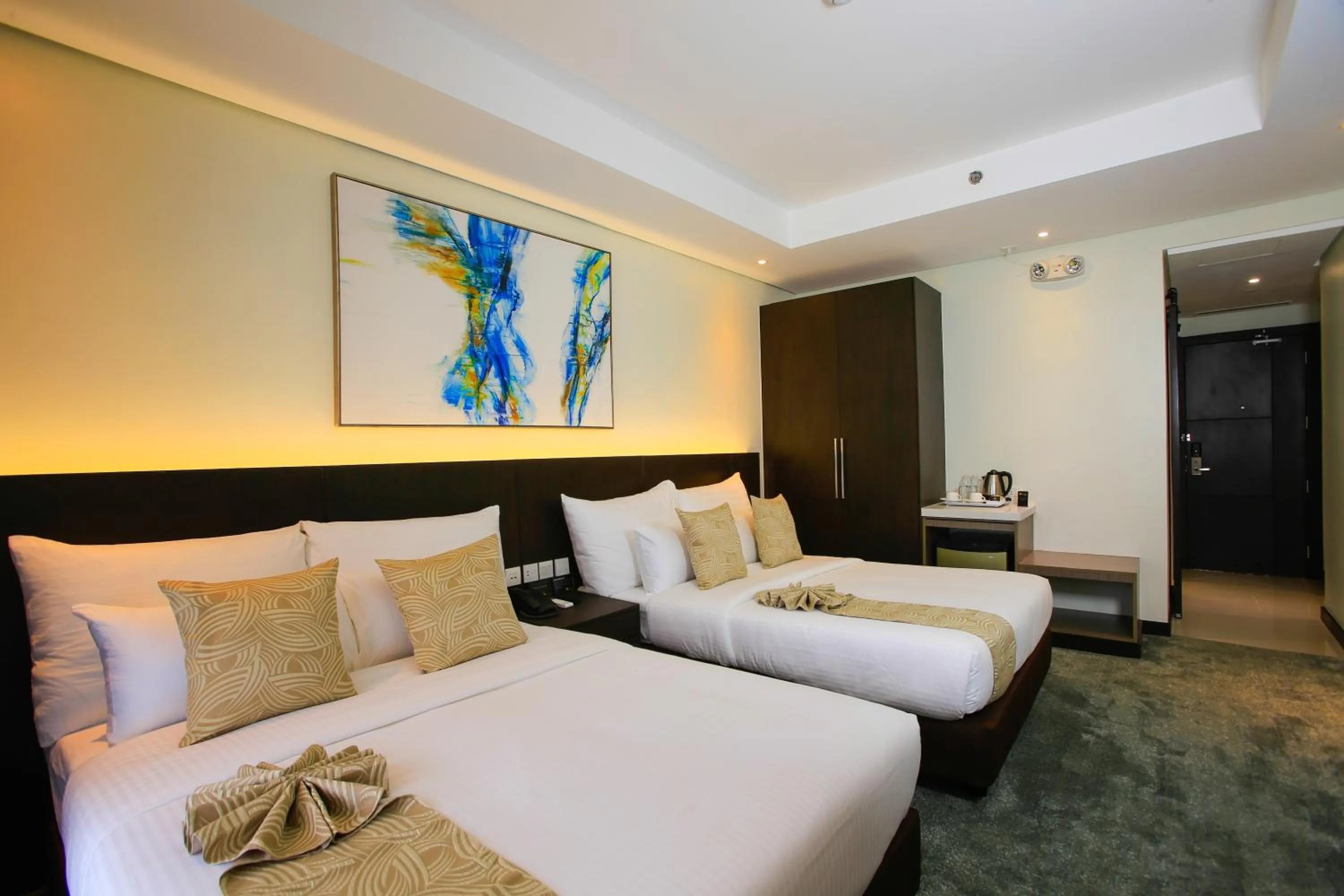 Deluxe Double or Twin Room with Mayon Volcano View in The Oriental Hotel Legazpi