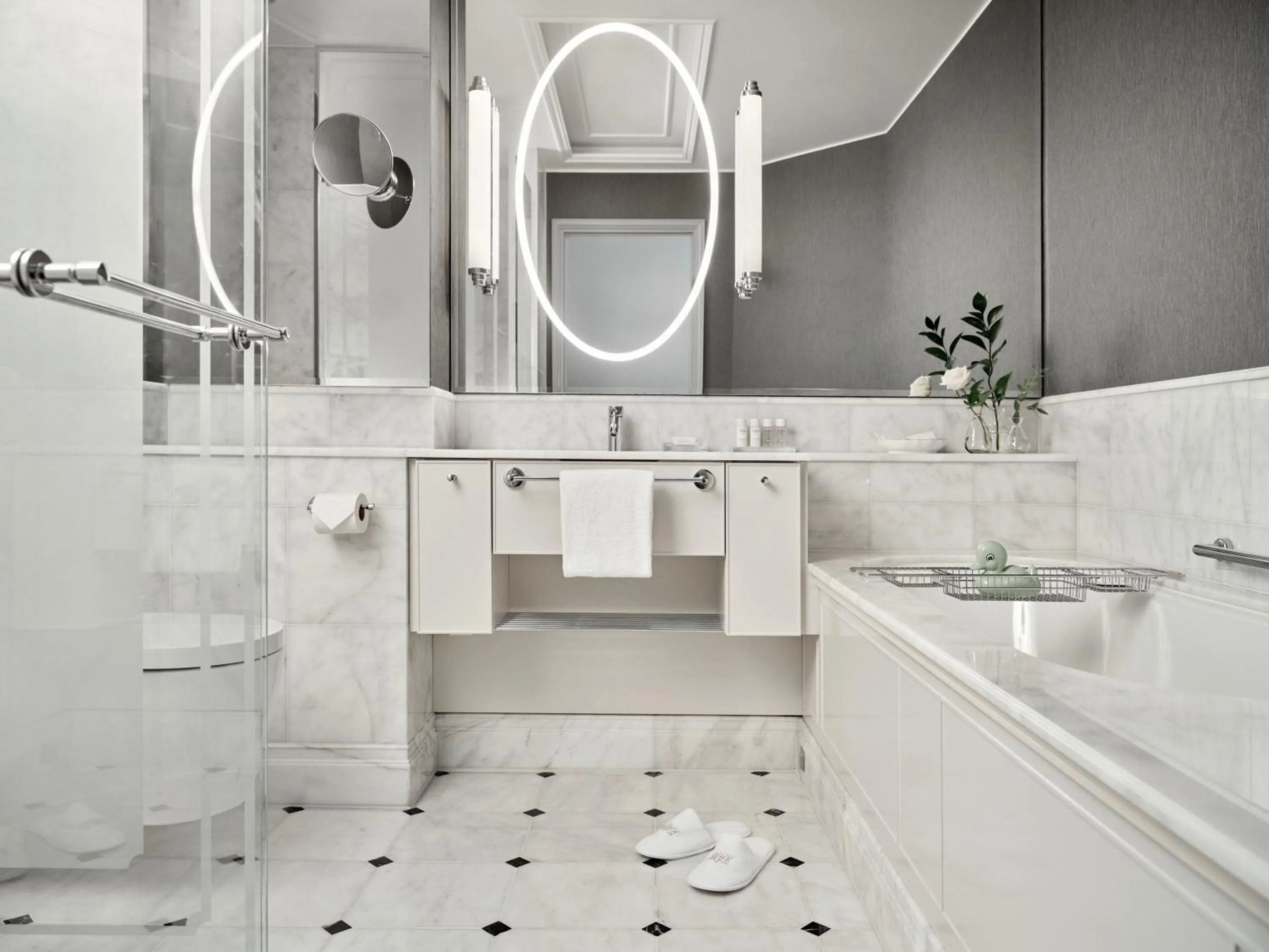 Twin Room in Hotel Kämp