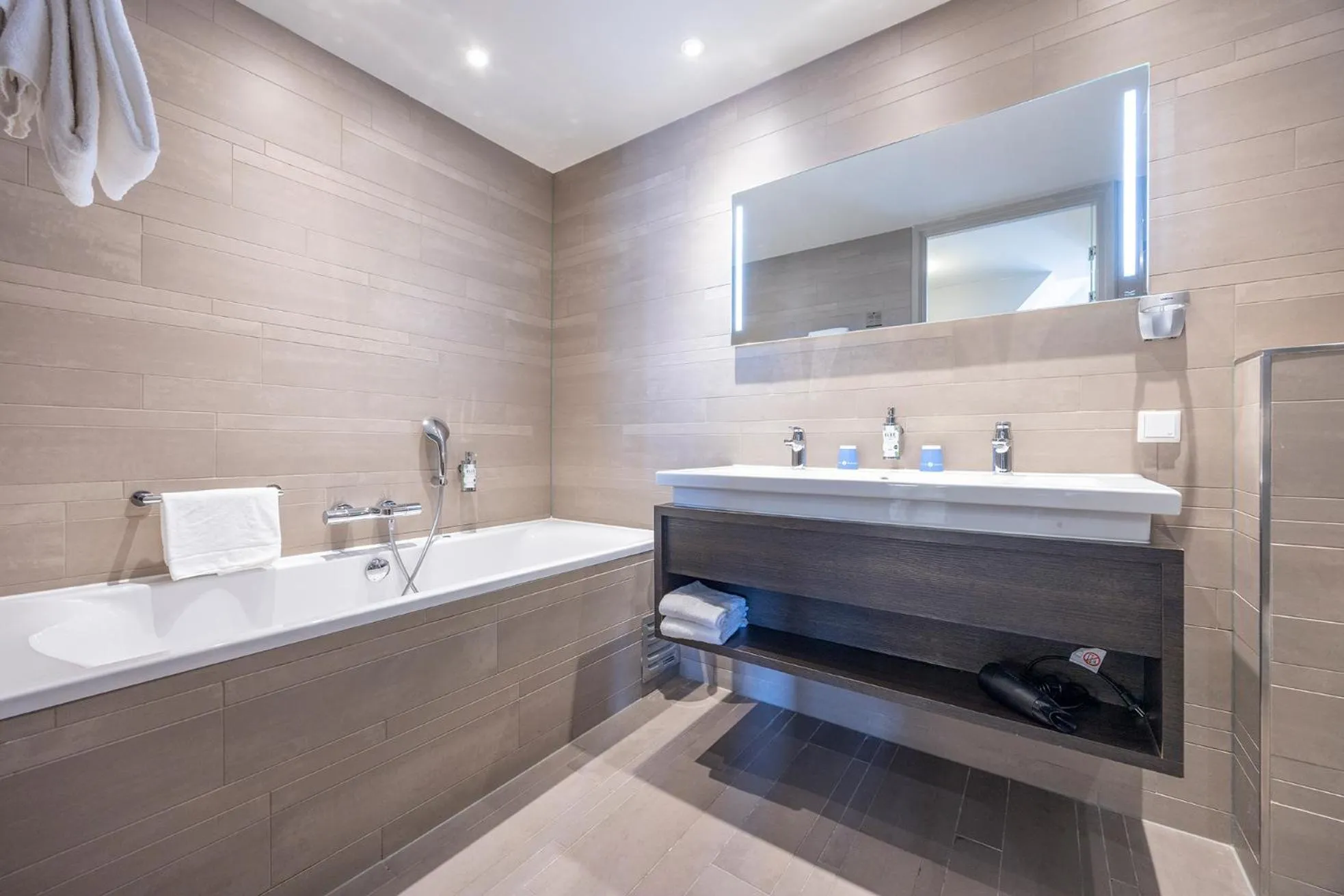 Junior Suite with Balcony in Fletcher Hotel - Restaurant Nautisch Kwartier