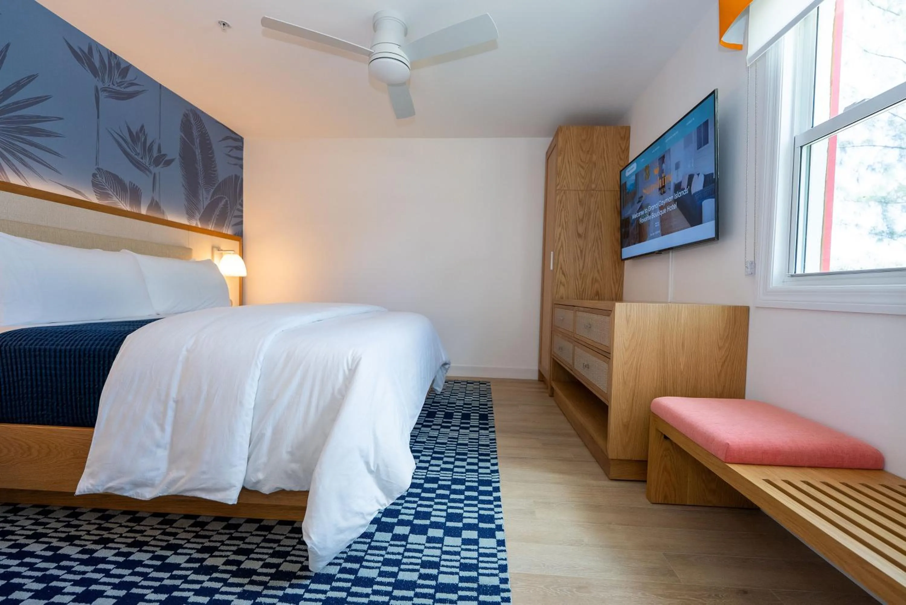 One-Bedroom Suite in Sunshine Suites Resort