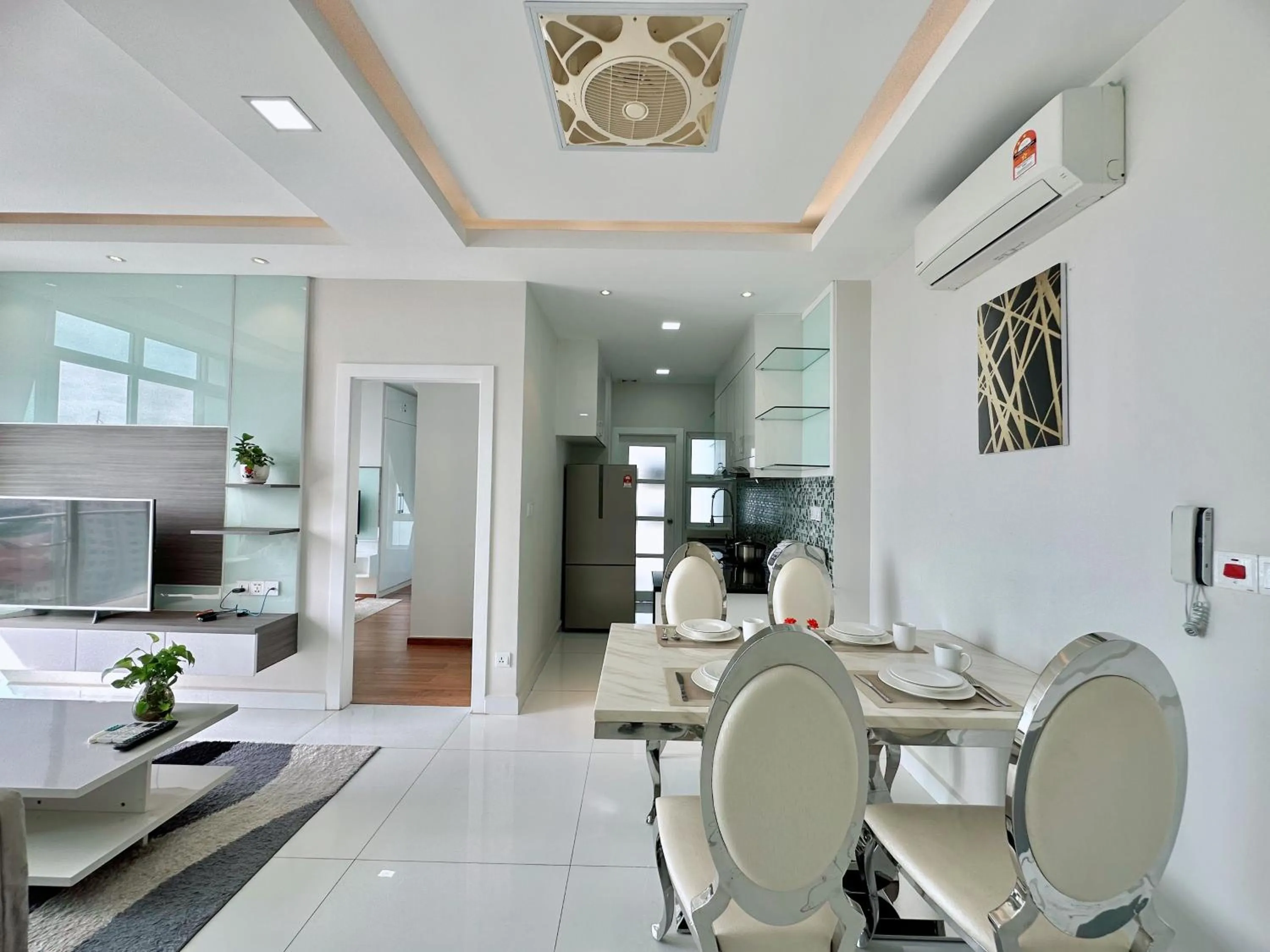 One-Bedroom Apartment in Infinity 28 Hotel and Residence