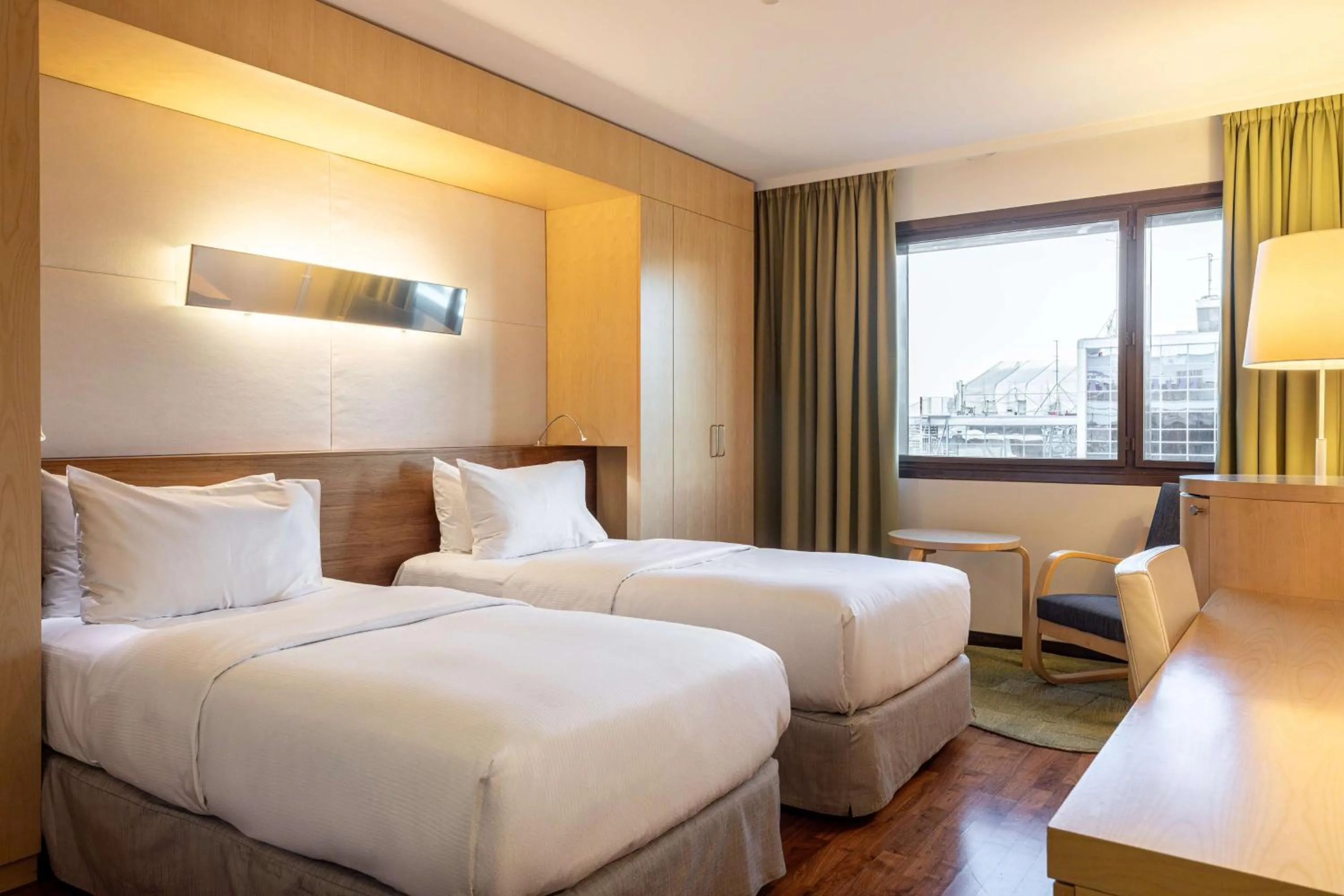 Executive Twin Room in Hilton Helsinki Airport