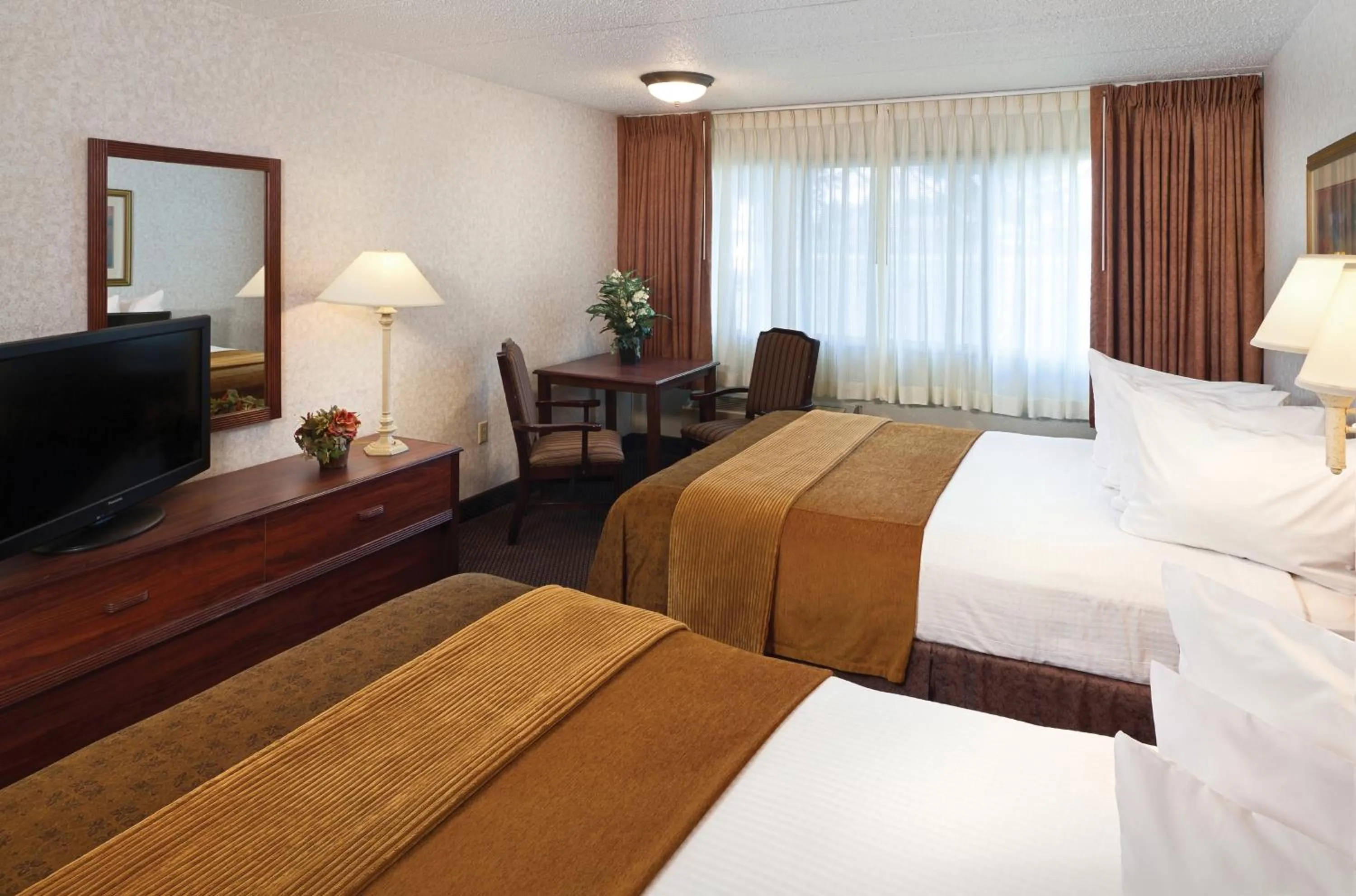 Queen Room with Two Queen Beds in Ramkota Hotel Watertown