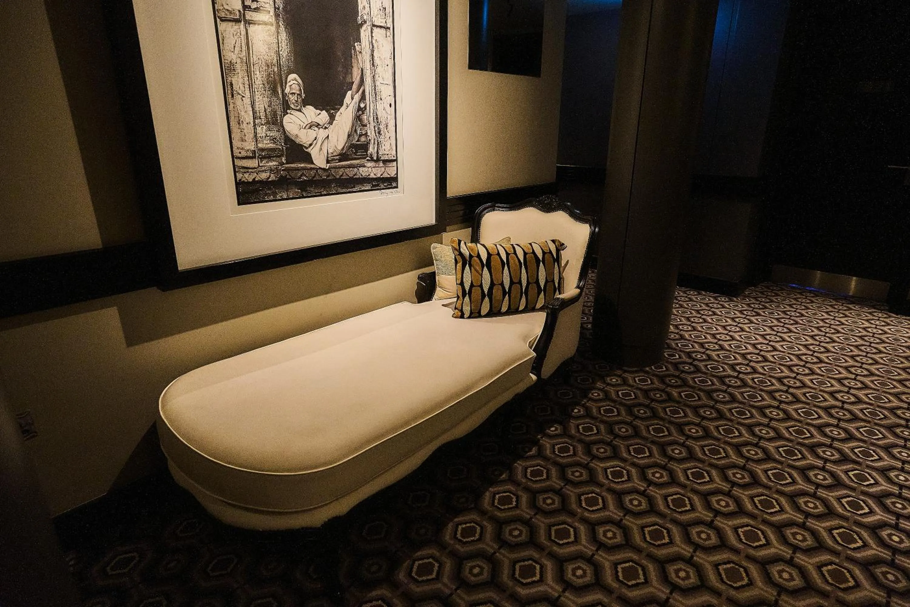 V Studio Room in The Vincent Hotel