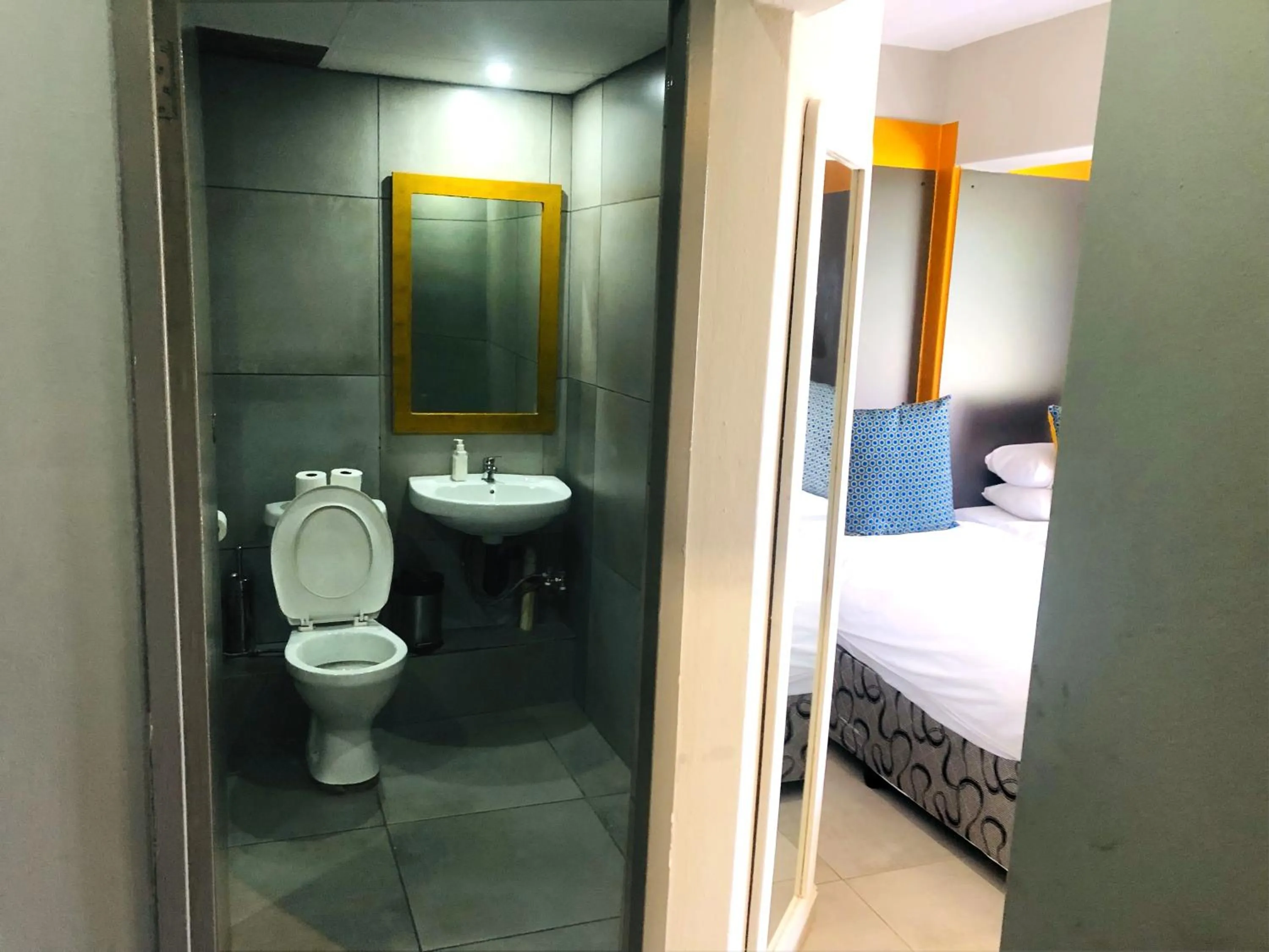 Family Double Room - First Floor in Elephant Springs