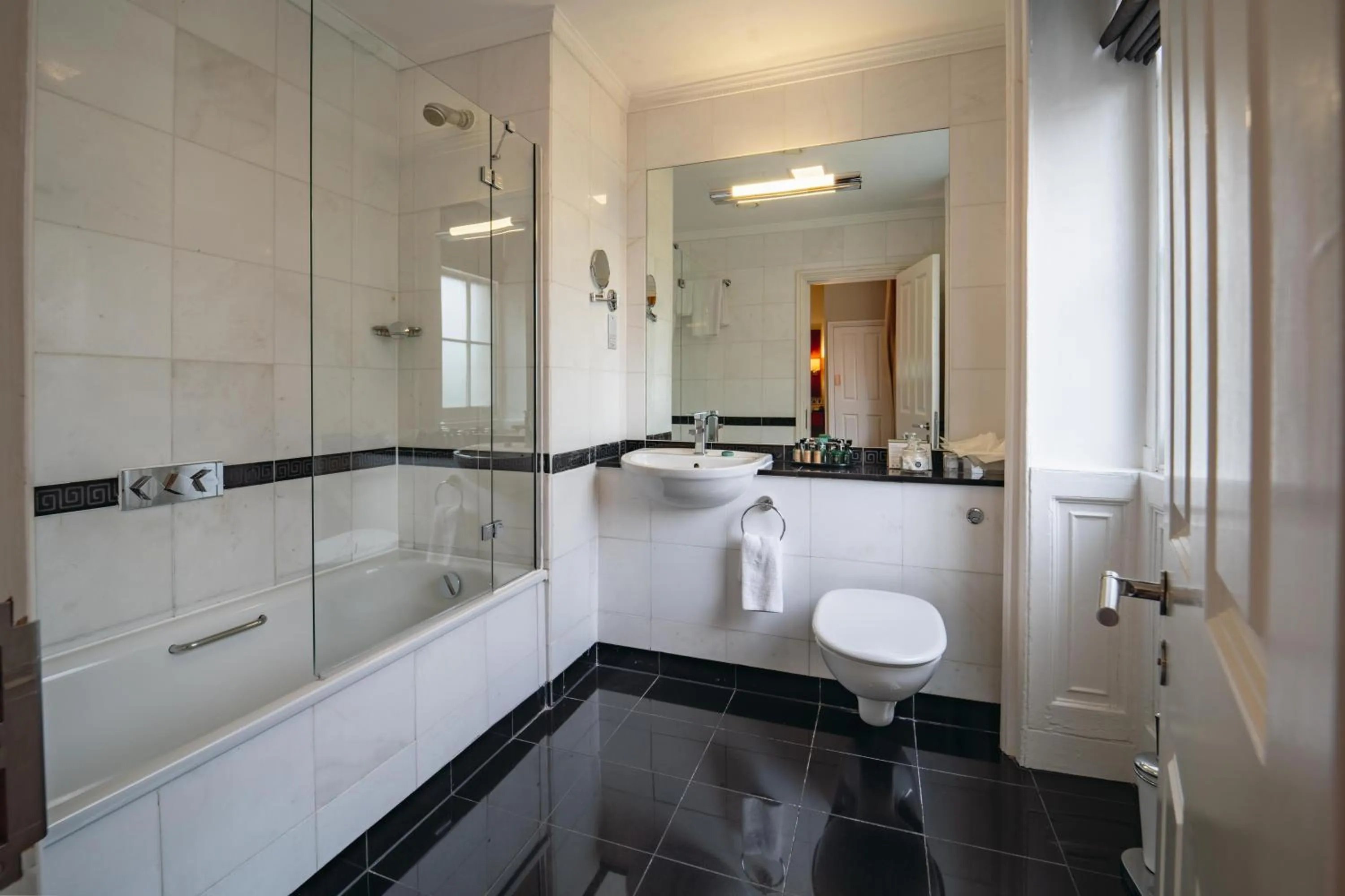 Comfort Triple Room in Grange Beauchamp Hotel