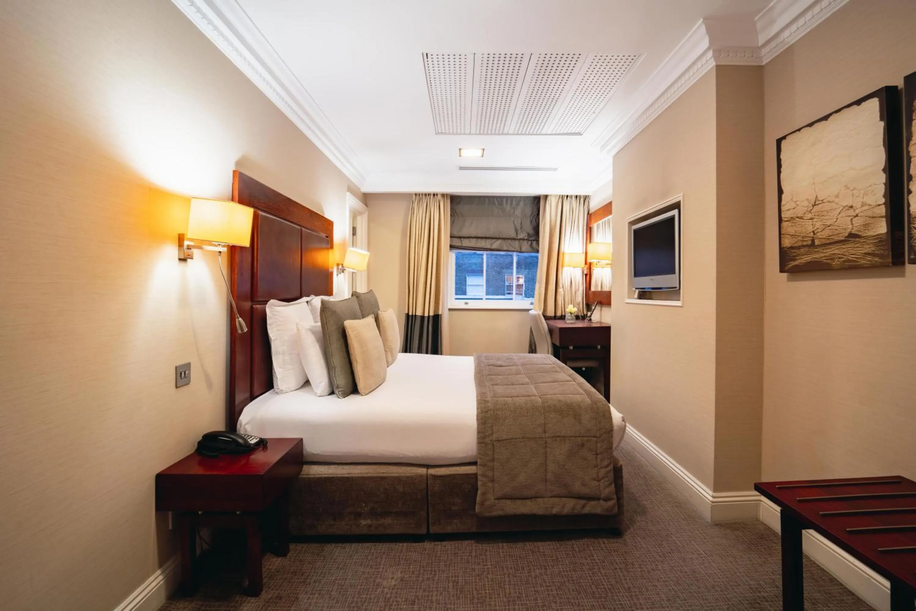 Classic Double Room in Grange Beauchamp Hotel