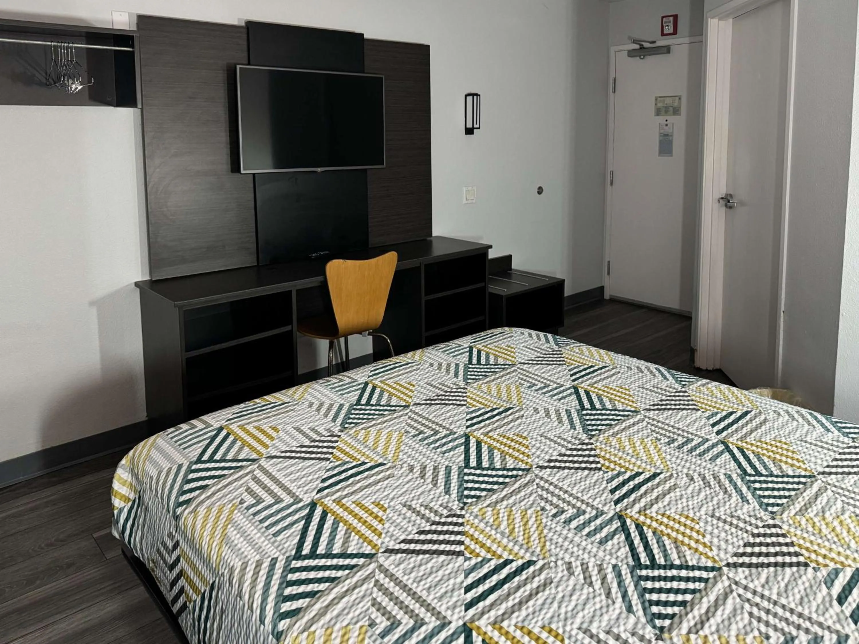 Queen Room - Disability Access - Roll in Shower in Motel 6-Brownsville, TX