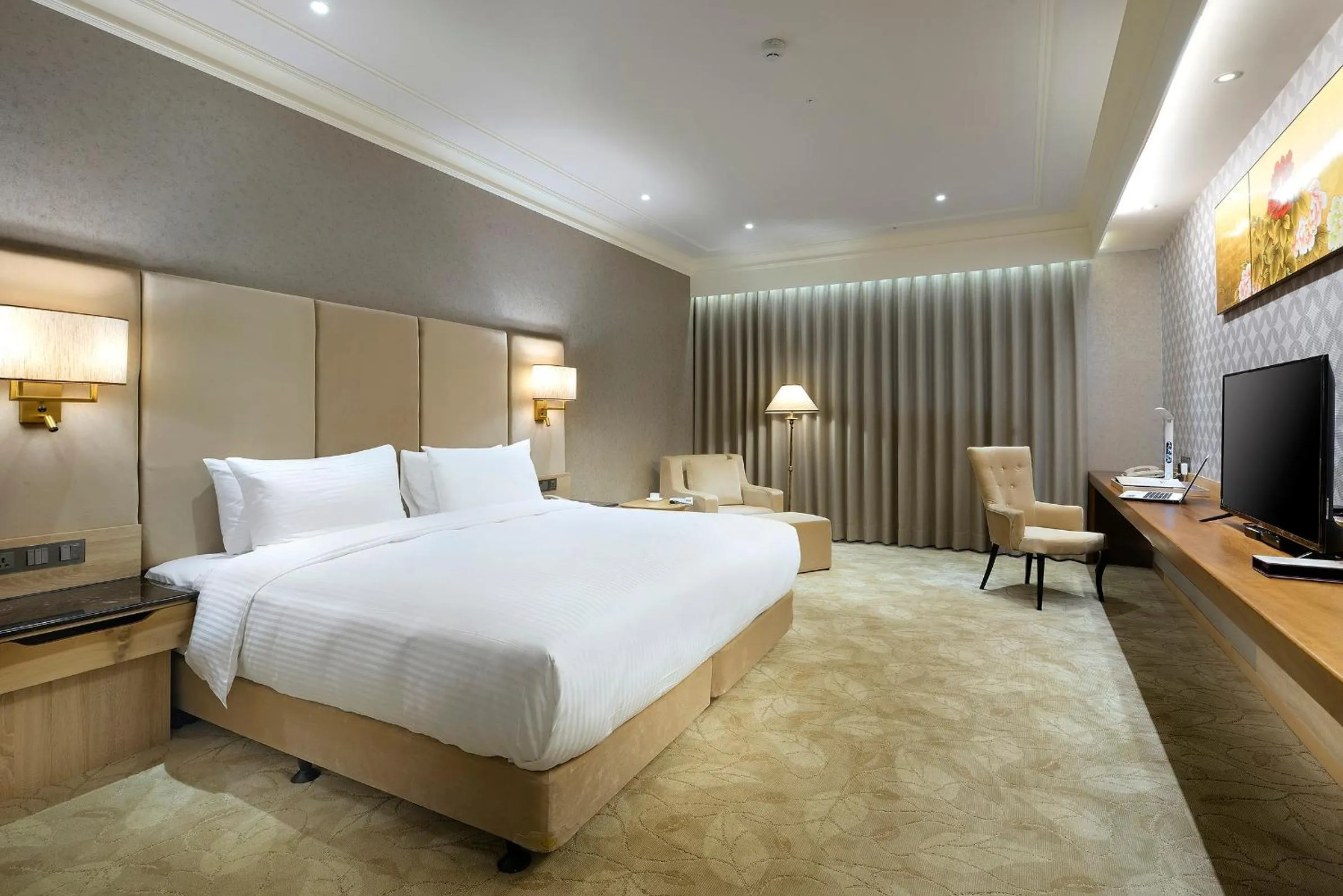 Superior Double Room with Bath in CHECK inn Select Tainan Yongkang