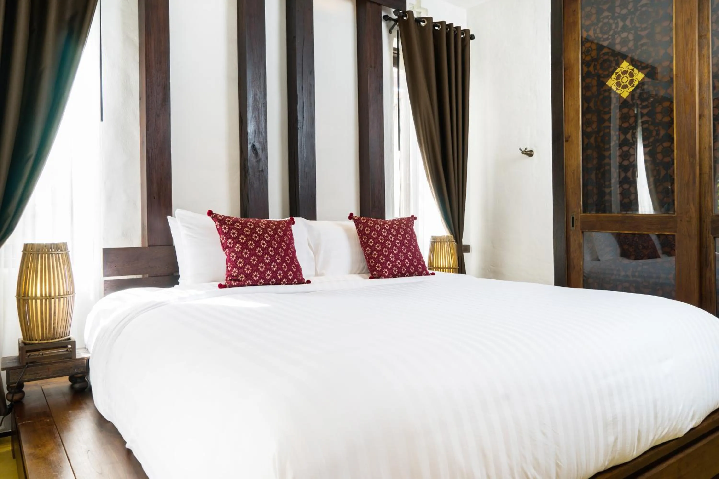 Deluxe King Room in Shinnabhura Historic Boutique Hotel
