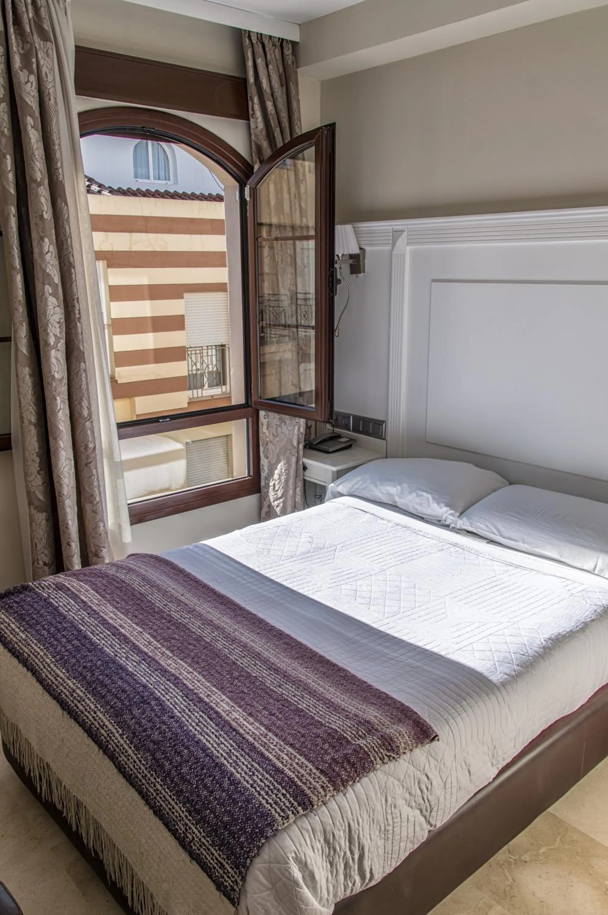 Single Room in Hotel Sevilla