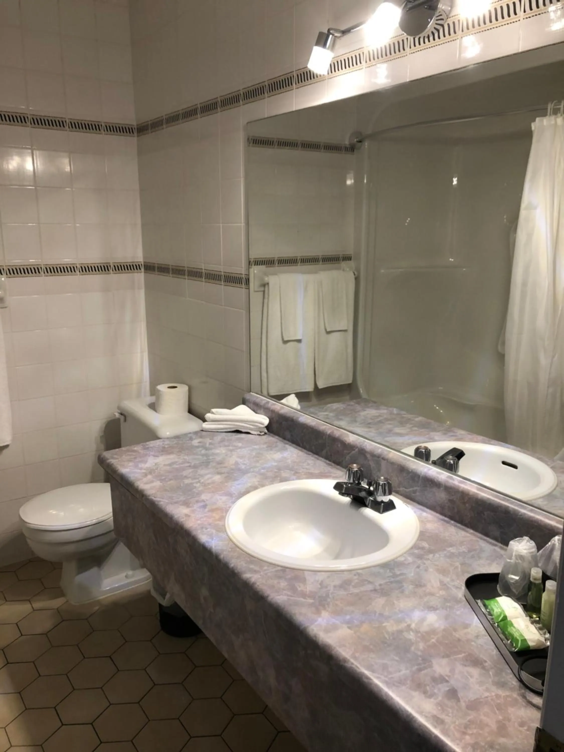 Double Room with Two Double Beds - Pet Friendly/Non-Smoking in Travelodge by Wyndham Rigaud