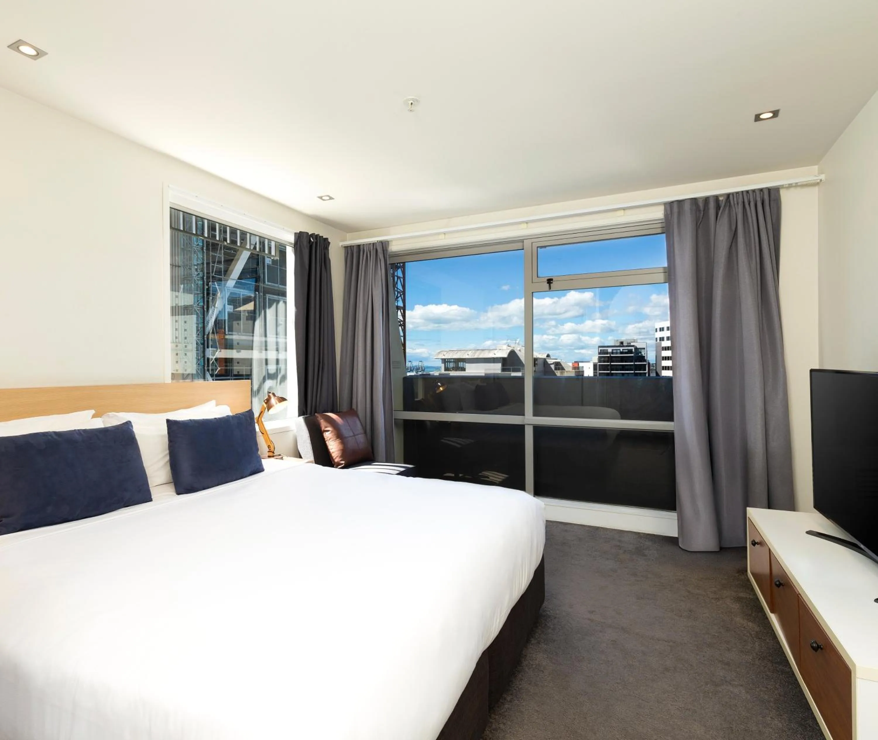 Studio in Auckland Harbour Suites
