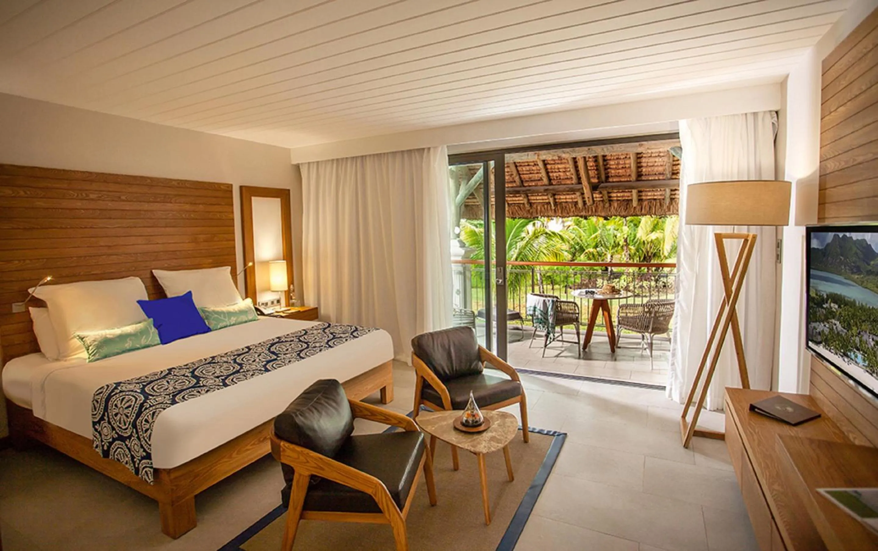 Paradis Room (2 adults + 1 Child) in Paradis Beachcomber Golf Resort & Spa