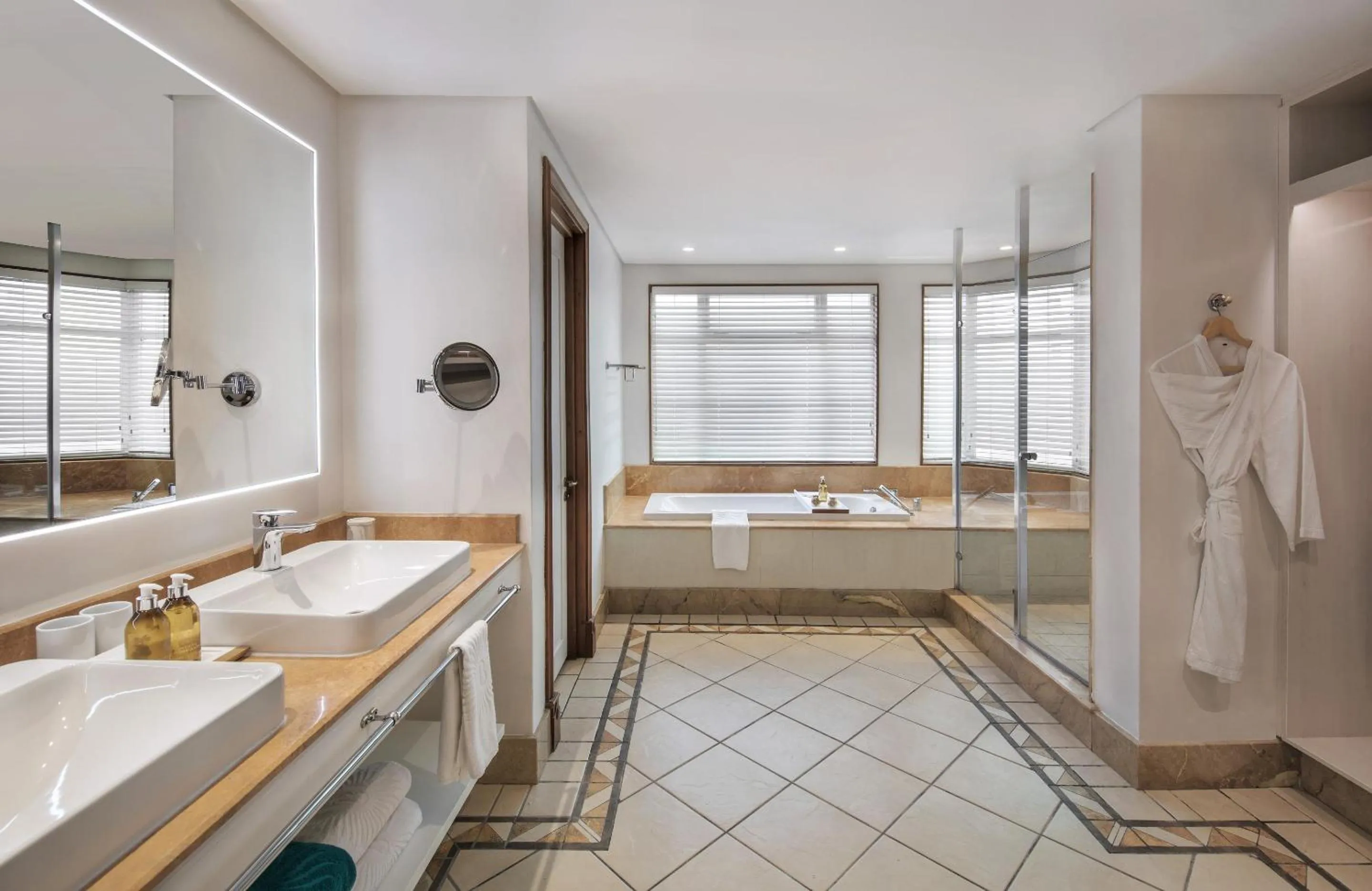 Junior Suite Ground Floor – Honeymooners Only - single occupancy in Paradis Beachcomber Golf Resort & Spa