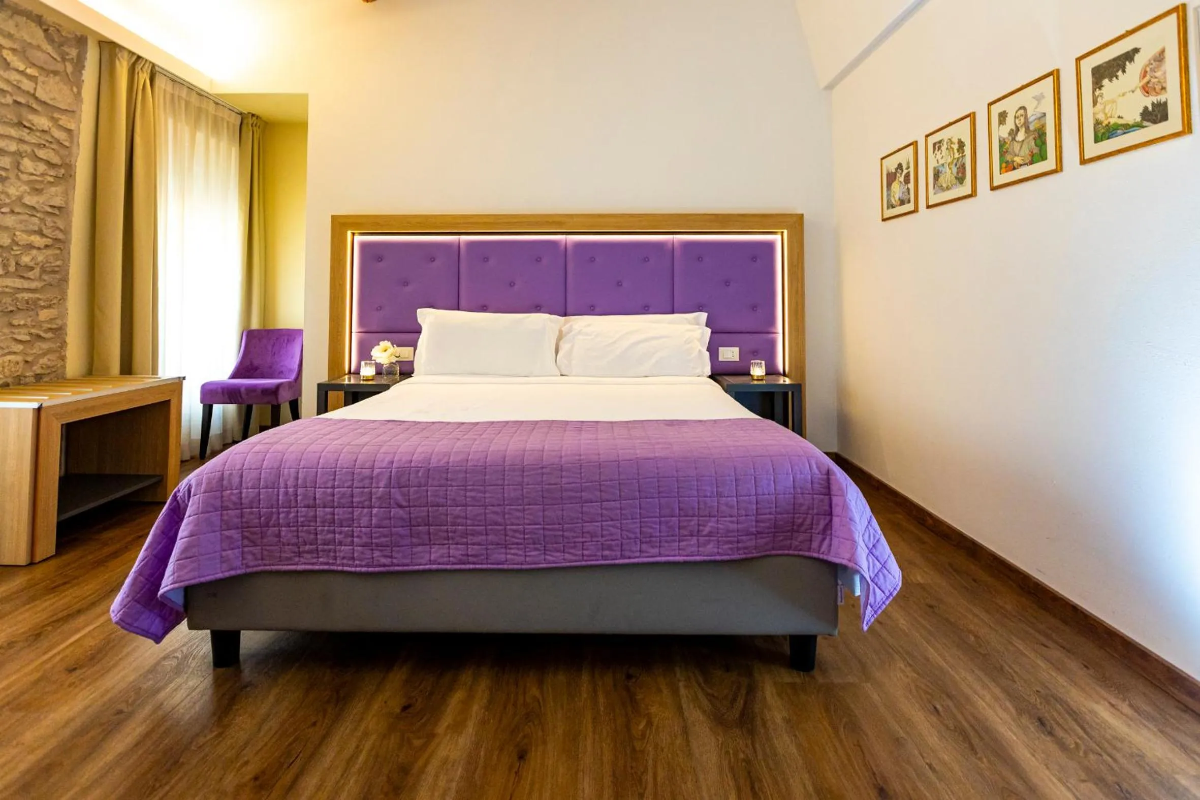 Double Room in Hotel Corona