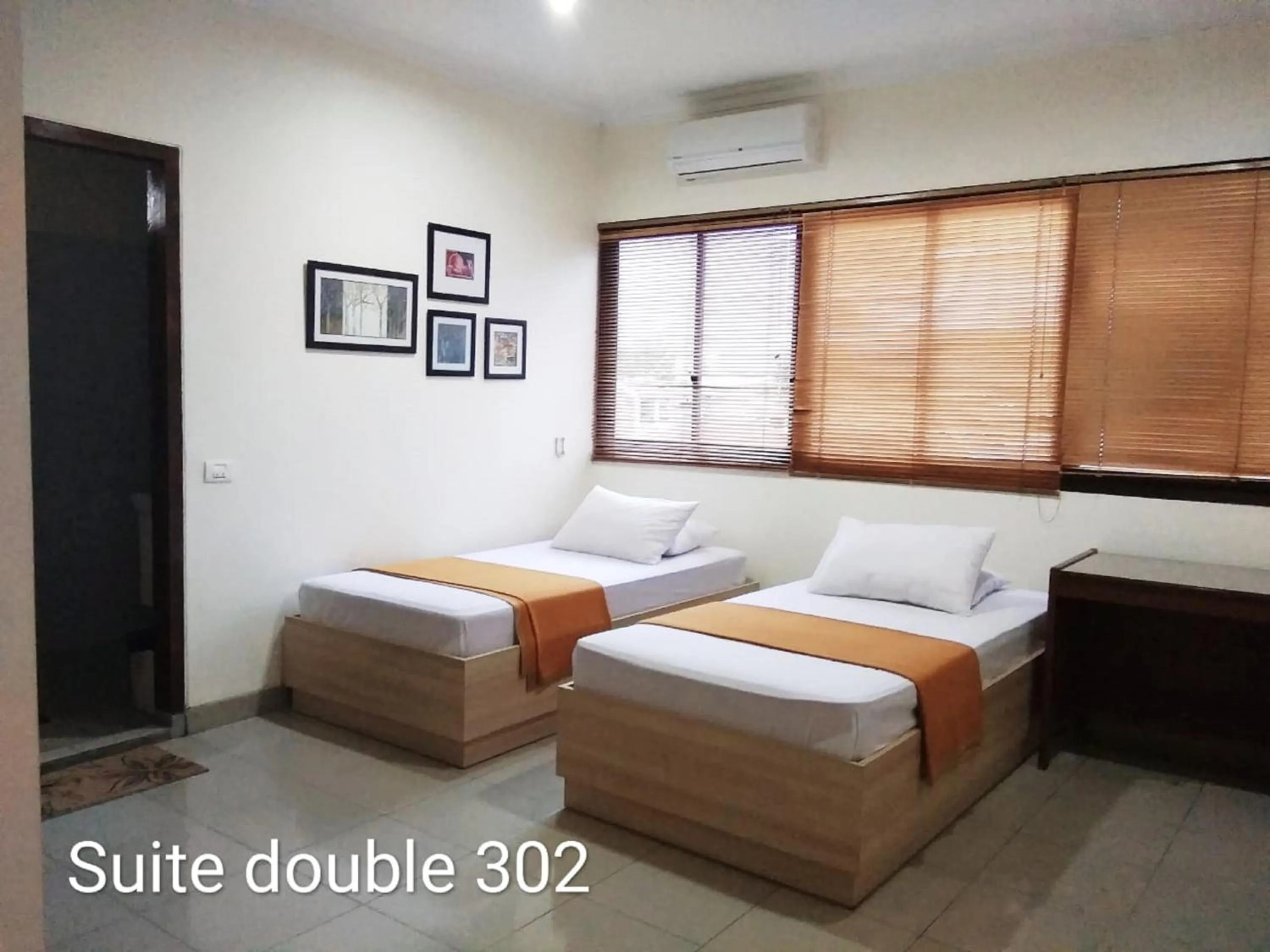 Standard Twin Room in GK Gallery Rumah Sewa