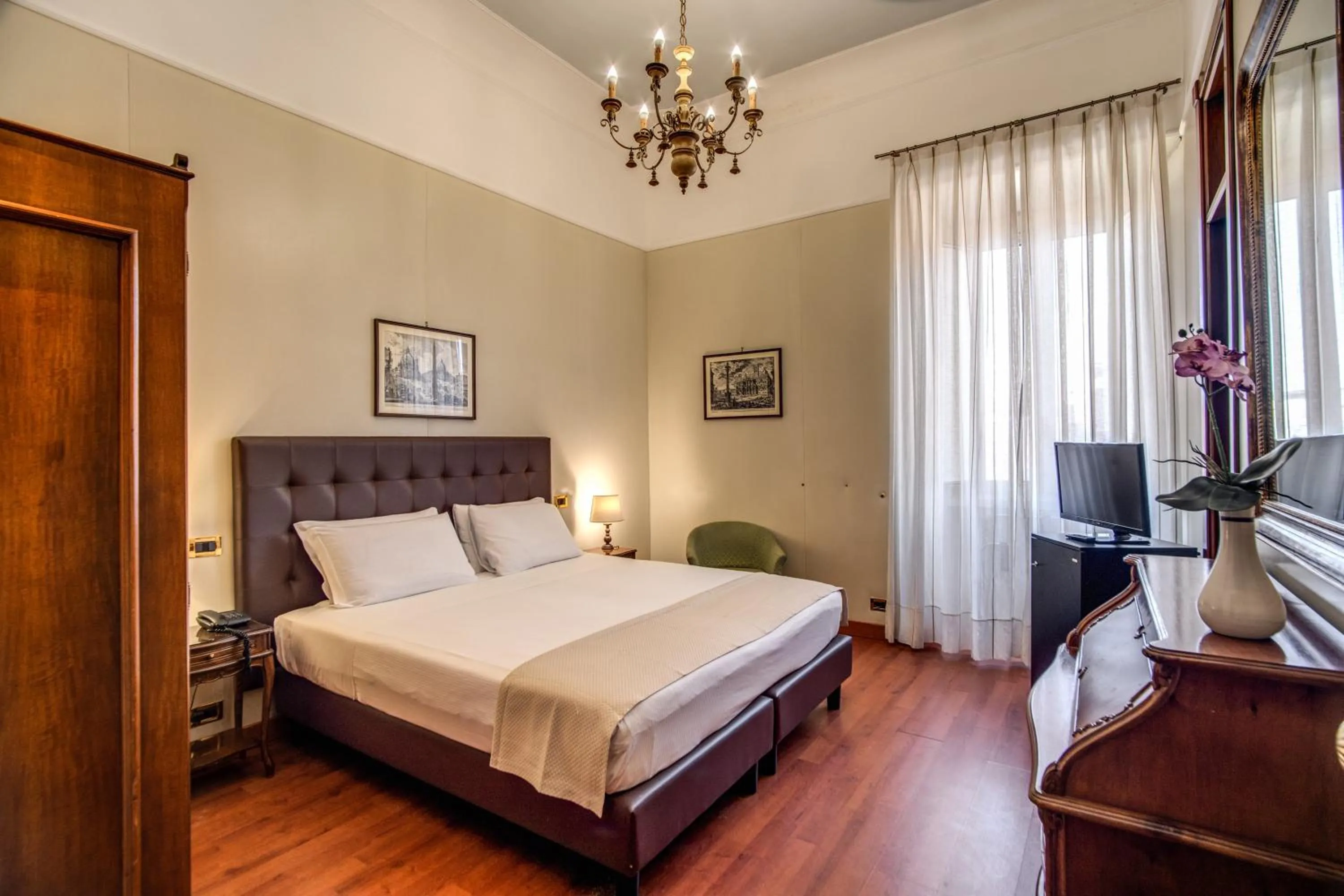 Standard Double or Twin Room in Hotel Della Torre Argentina
