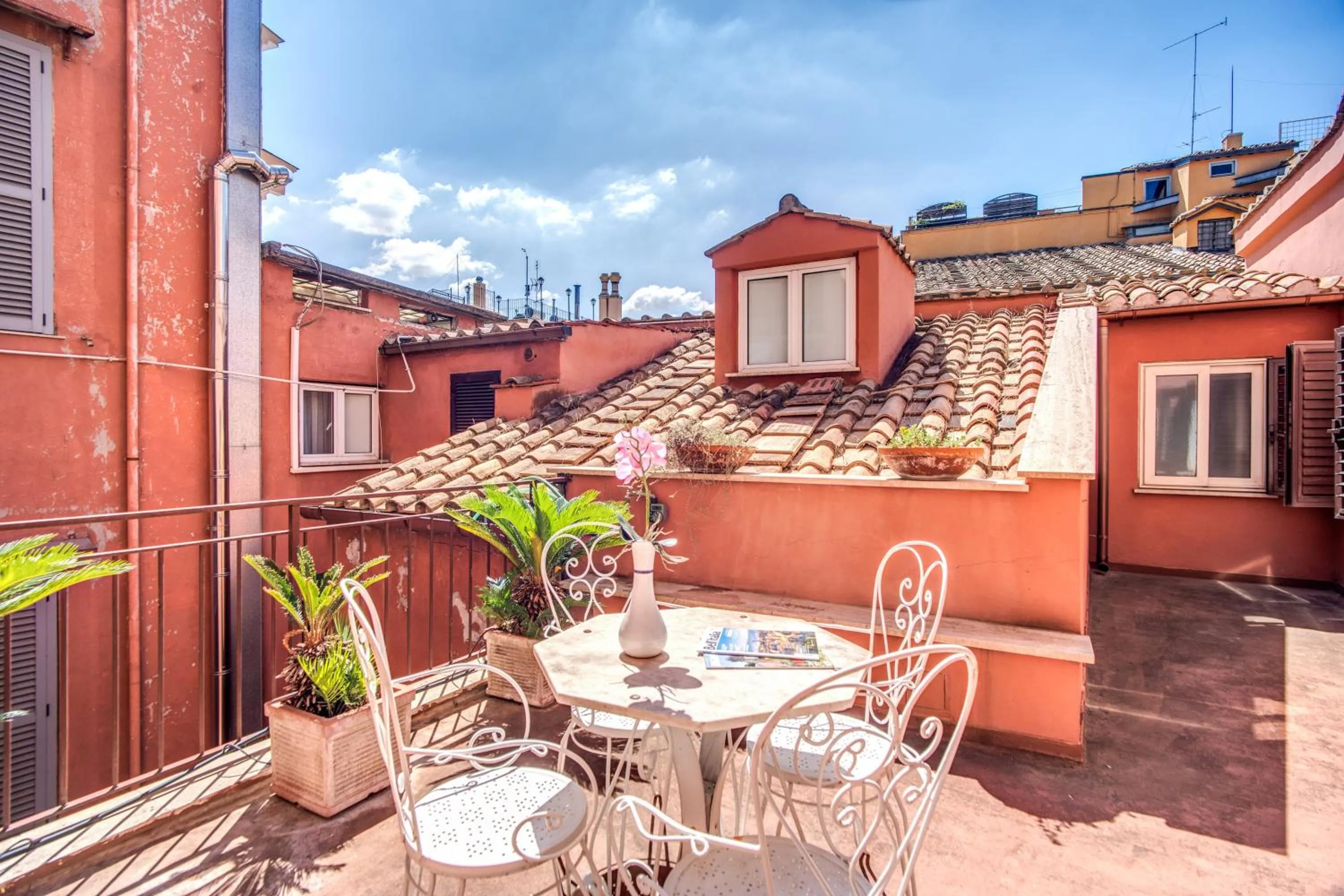 Suite with Balcony in Hotel Della Torre Argentina