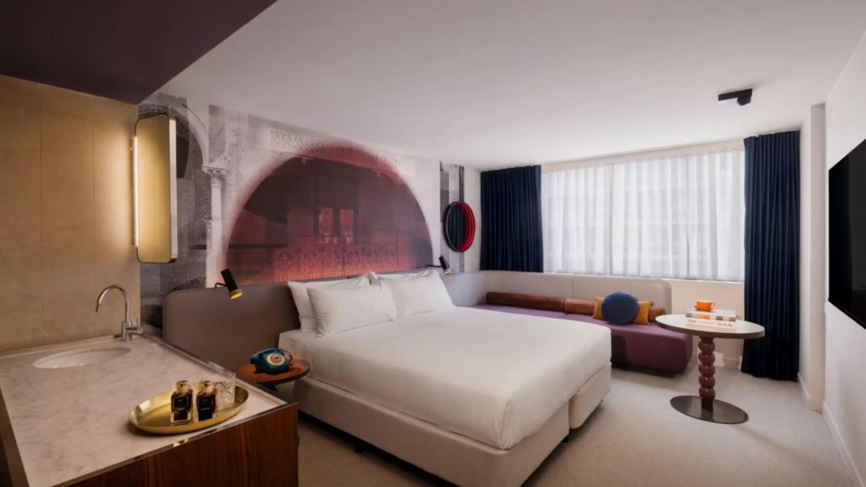 Standard King Room with Neighborhood View in Hotel Indigo Sydney Potts Point by IHG