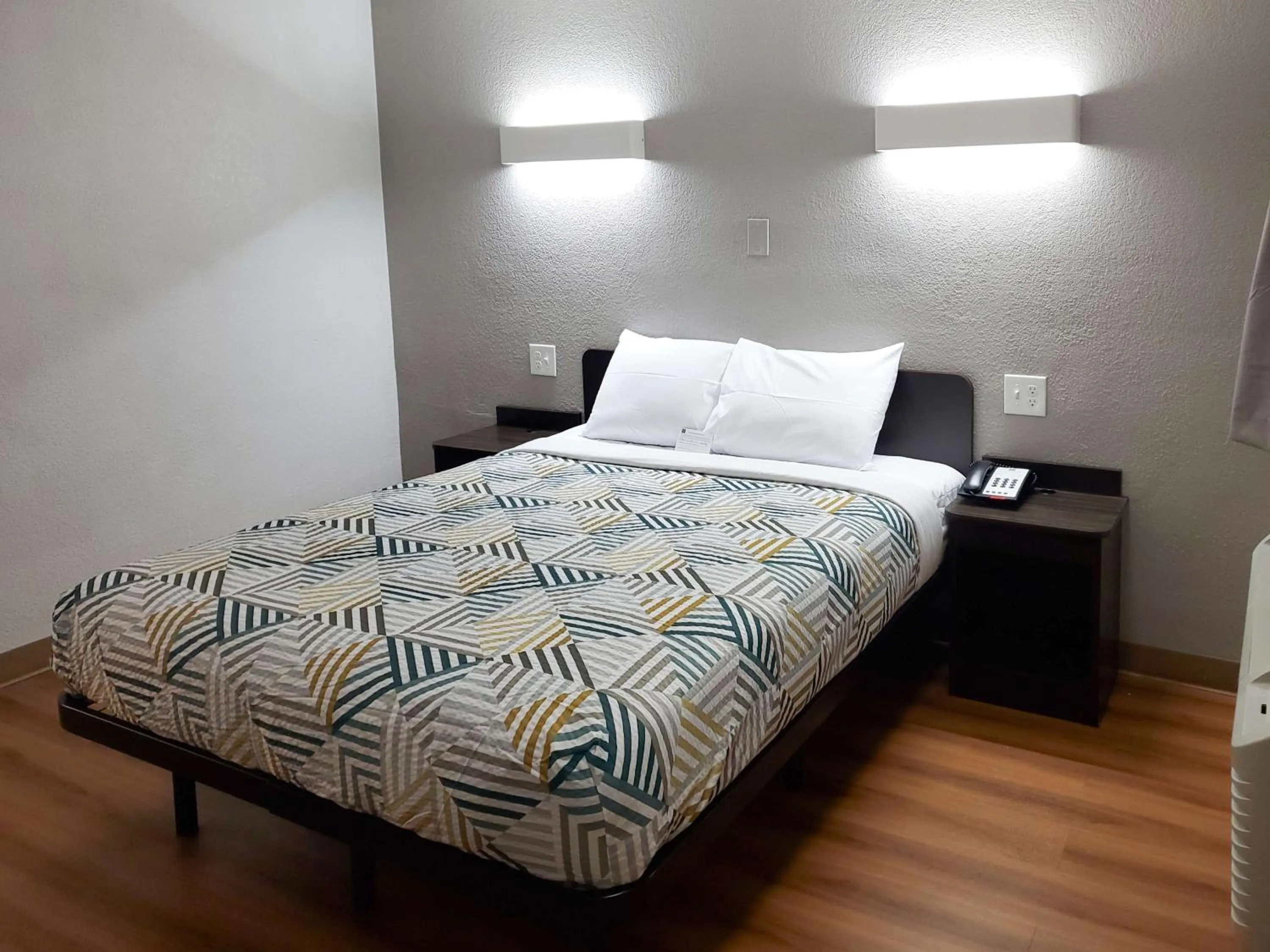 Queen Room - Disability Access - Roll in Shower in Motel 6-Bellmead, TX - Waco