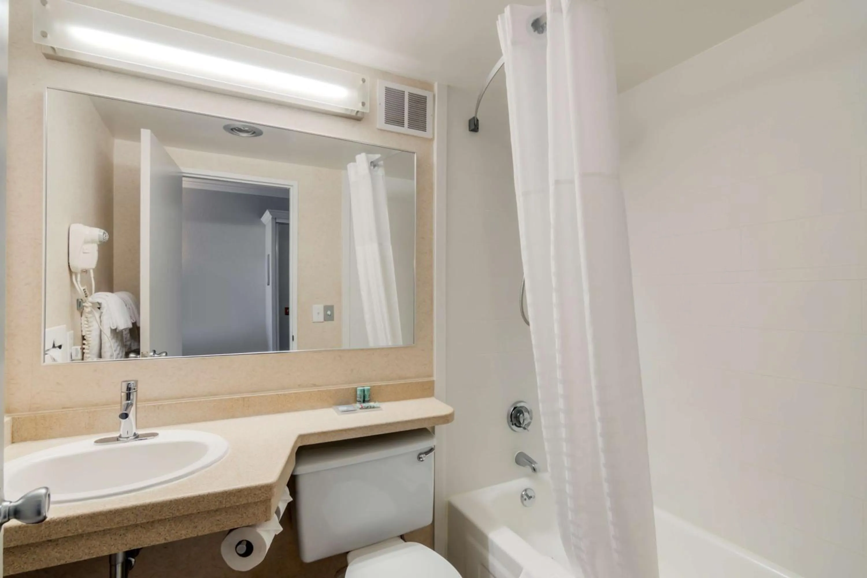 Queen Room with Two Queen Beds - Non-Smoking in Best Western St Louis Kirkwood Route 66