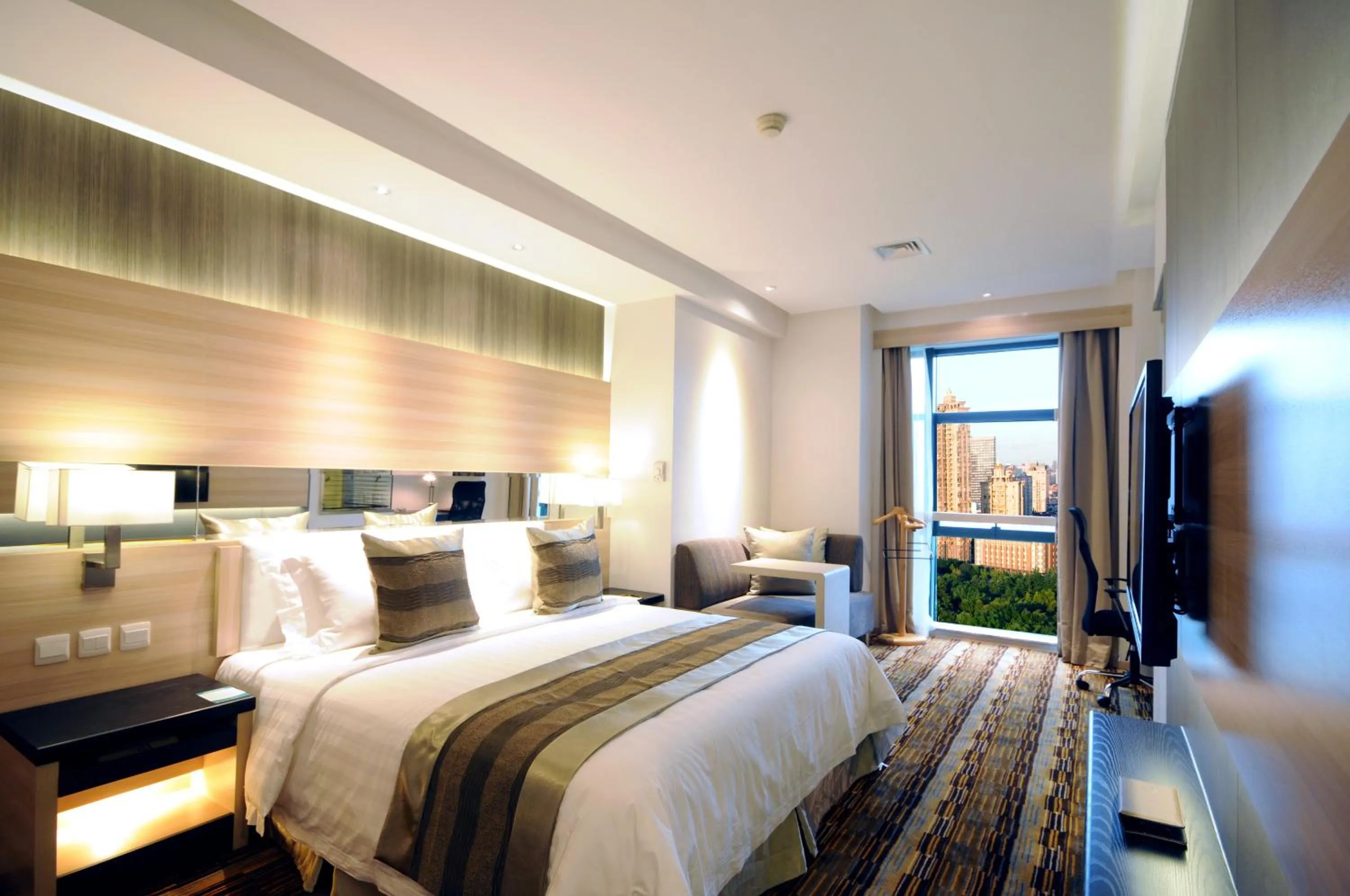 King Room with Garden View in Gubei Garden Hotel Shanghai Hongqiao