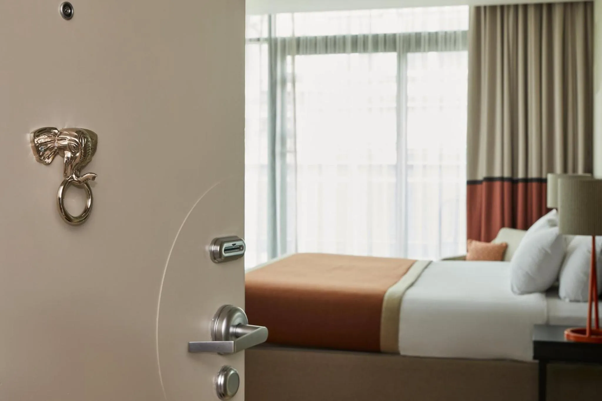 Premium King Room with Balcony in Hotel Indigo Newcastle by IHG