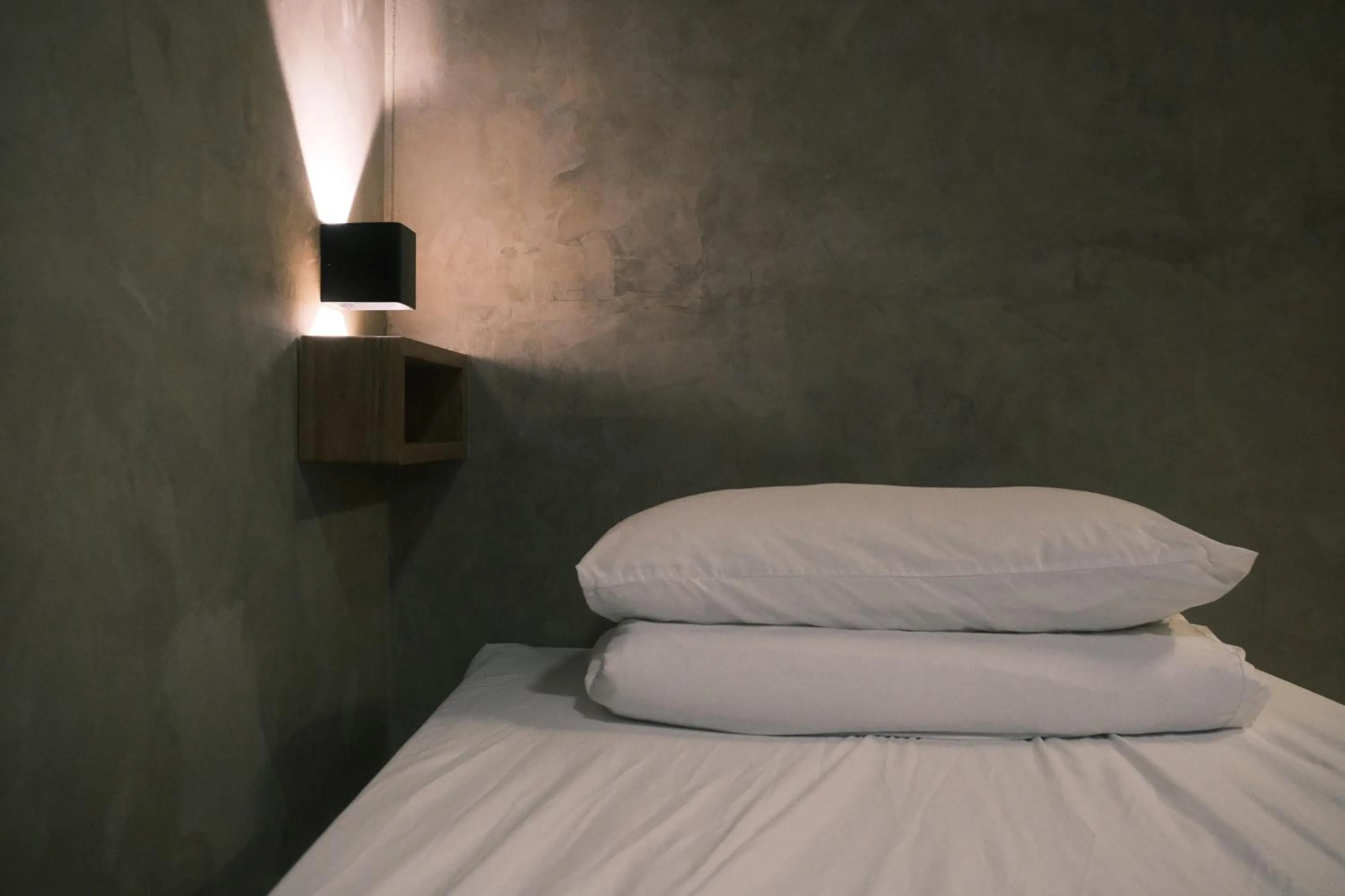 Single Room with Shared Shower and Toilet - single occupancy in Goat 山羊青旅民宿