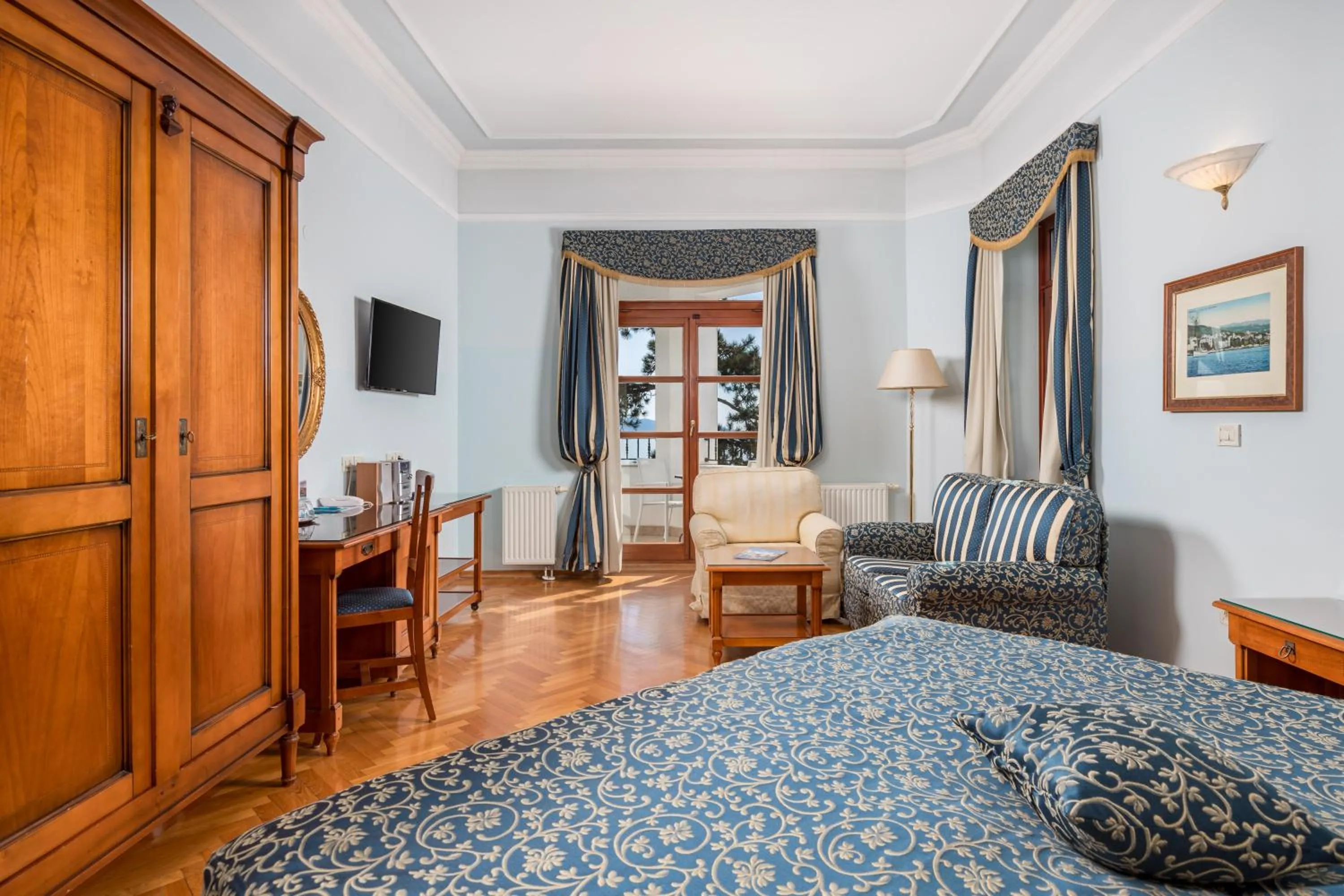 Superior Double or Twin Room with Sea View in Hotel Miramar