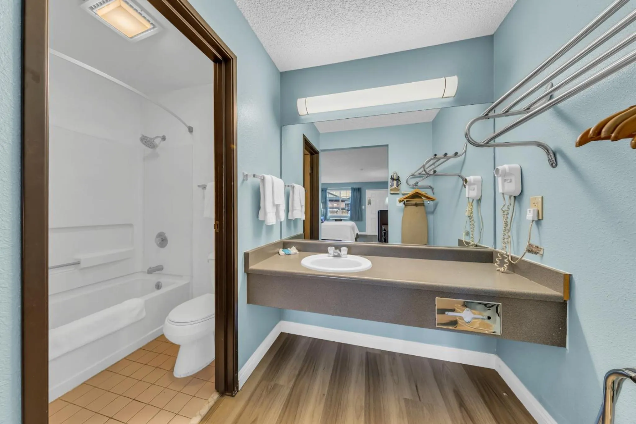 Queen Room - Non-Smoking in Days Inn by Wyndham Carson City