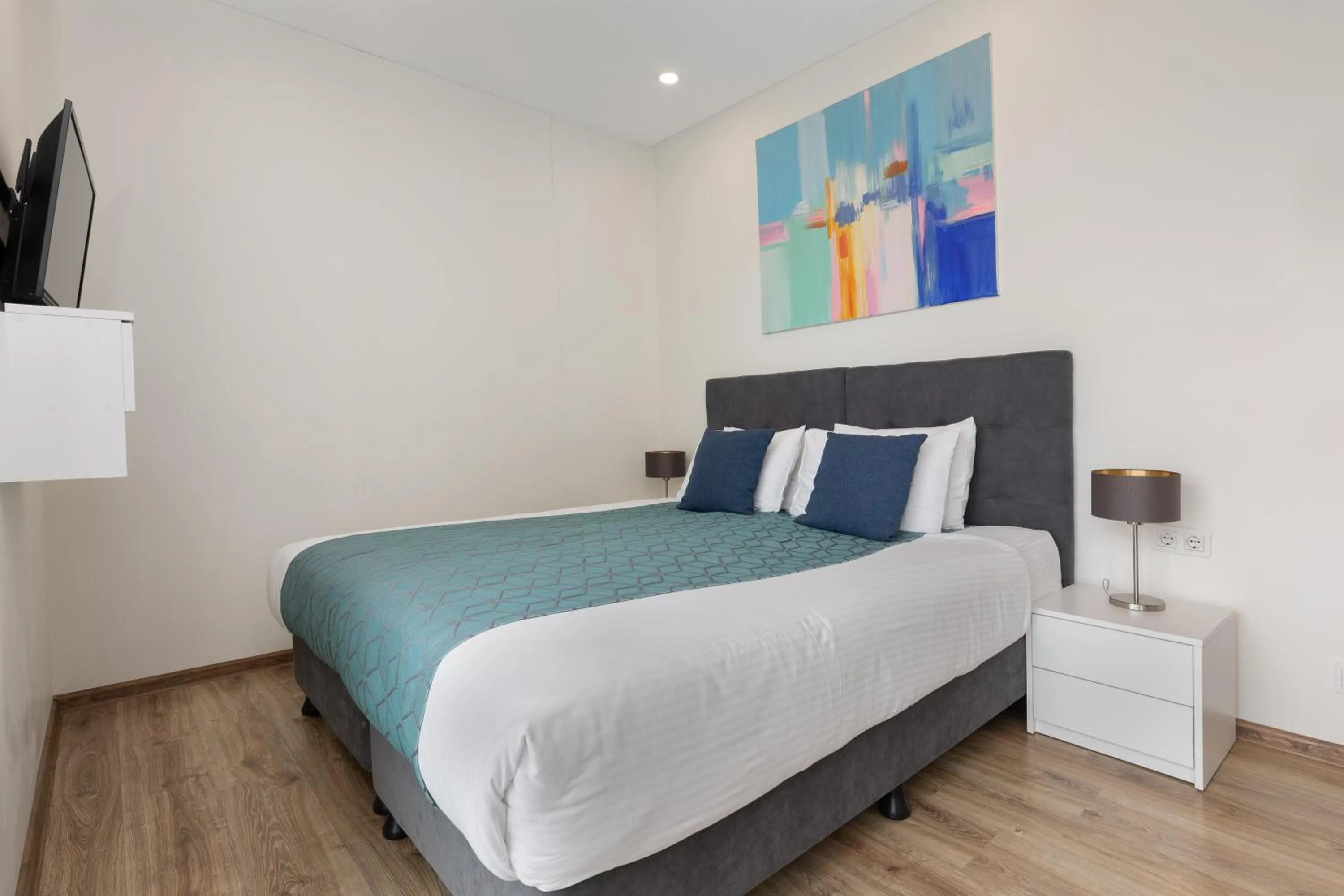 Family Suite with Balcony - single occupancy in Bellevue Residence Suites