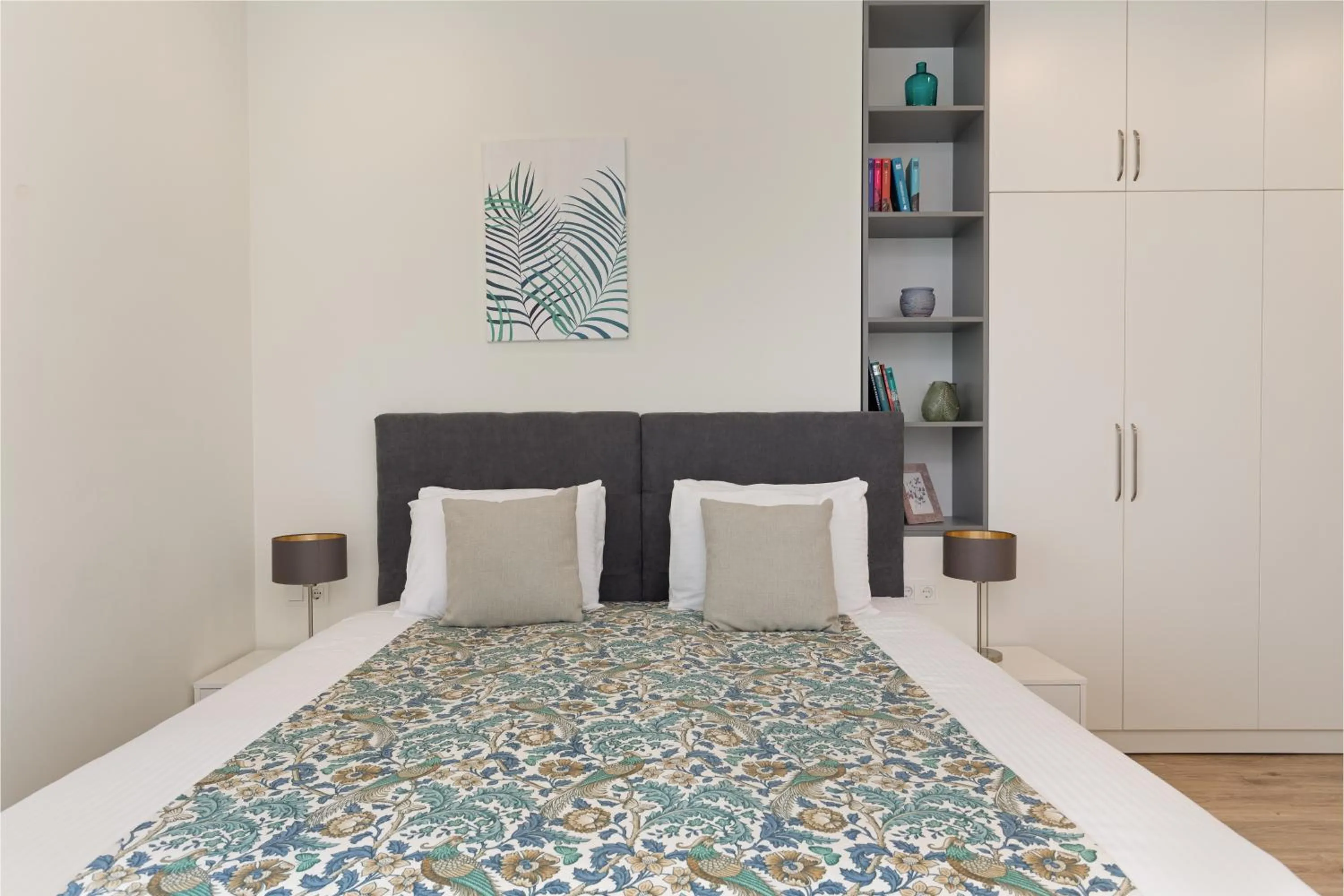 Studio with Lake View - single occupancy in Bellevue Residence Suites