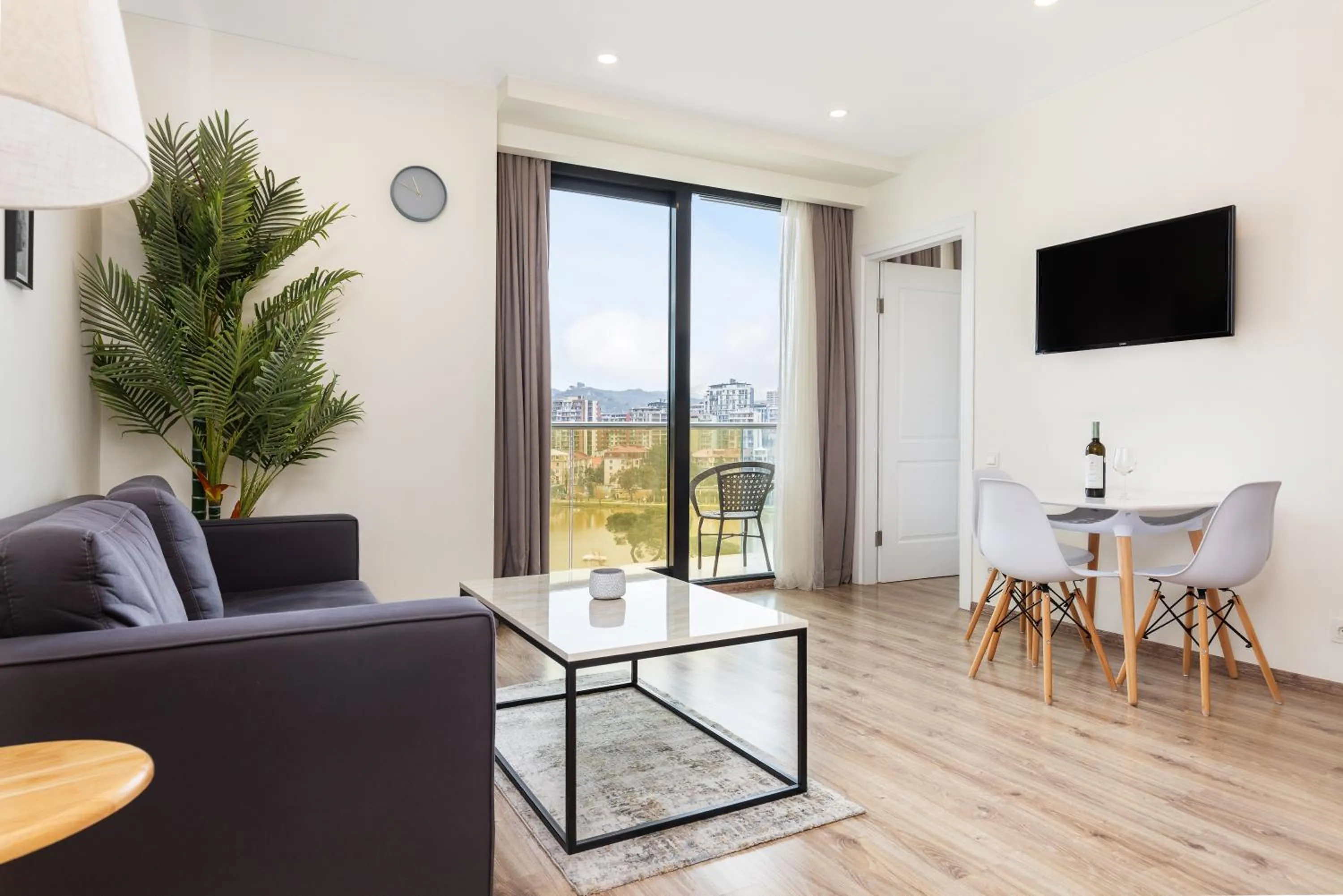 Apartment with Balcony - single occupancy in Bellevue Residence Suites