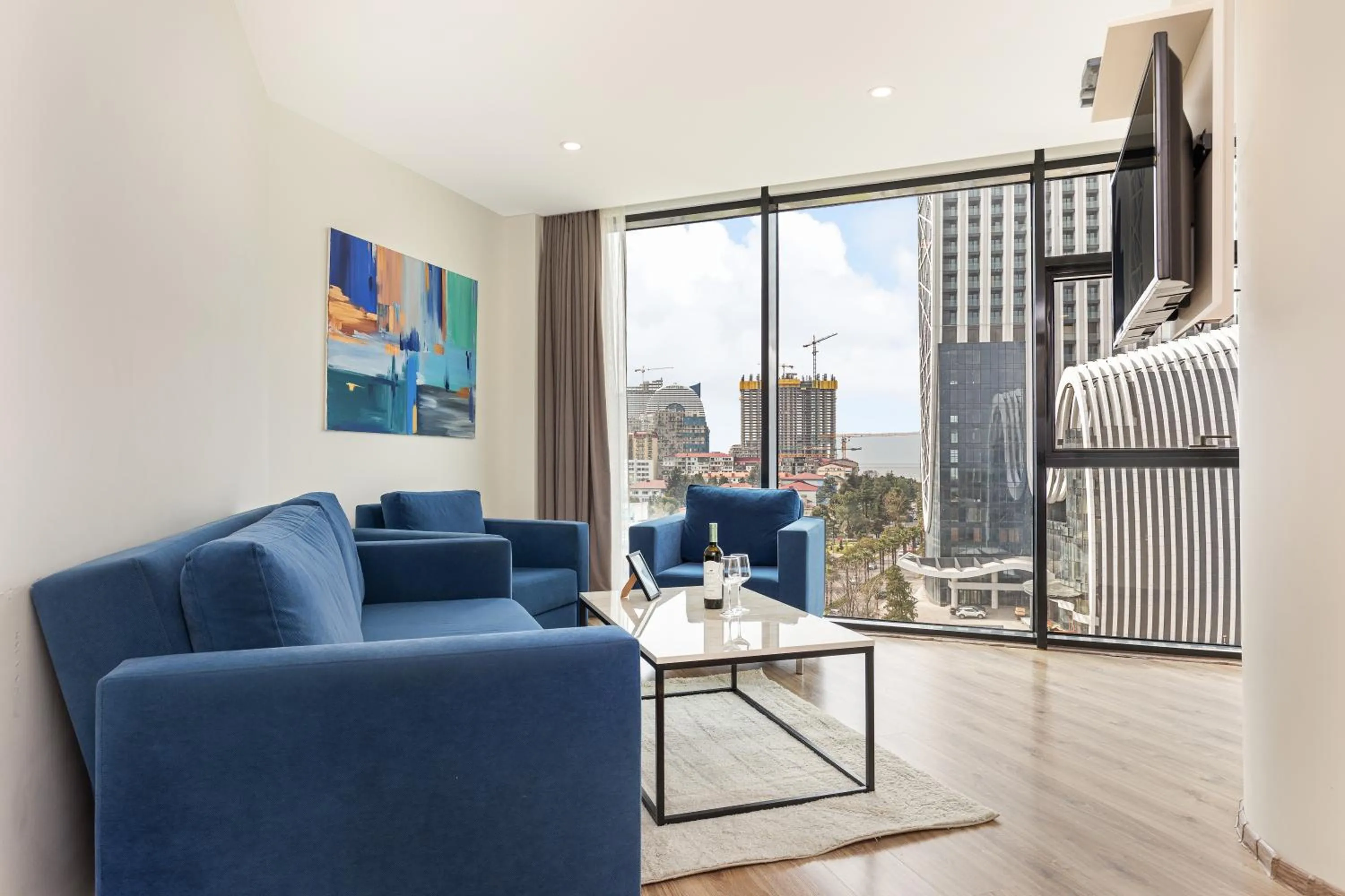 Suite with Lake View - single occupancy in Bellevue Residence Suites