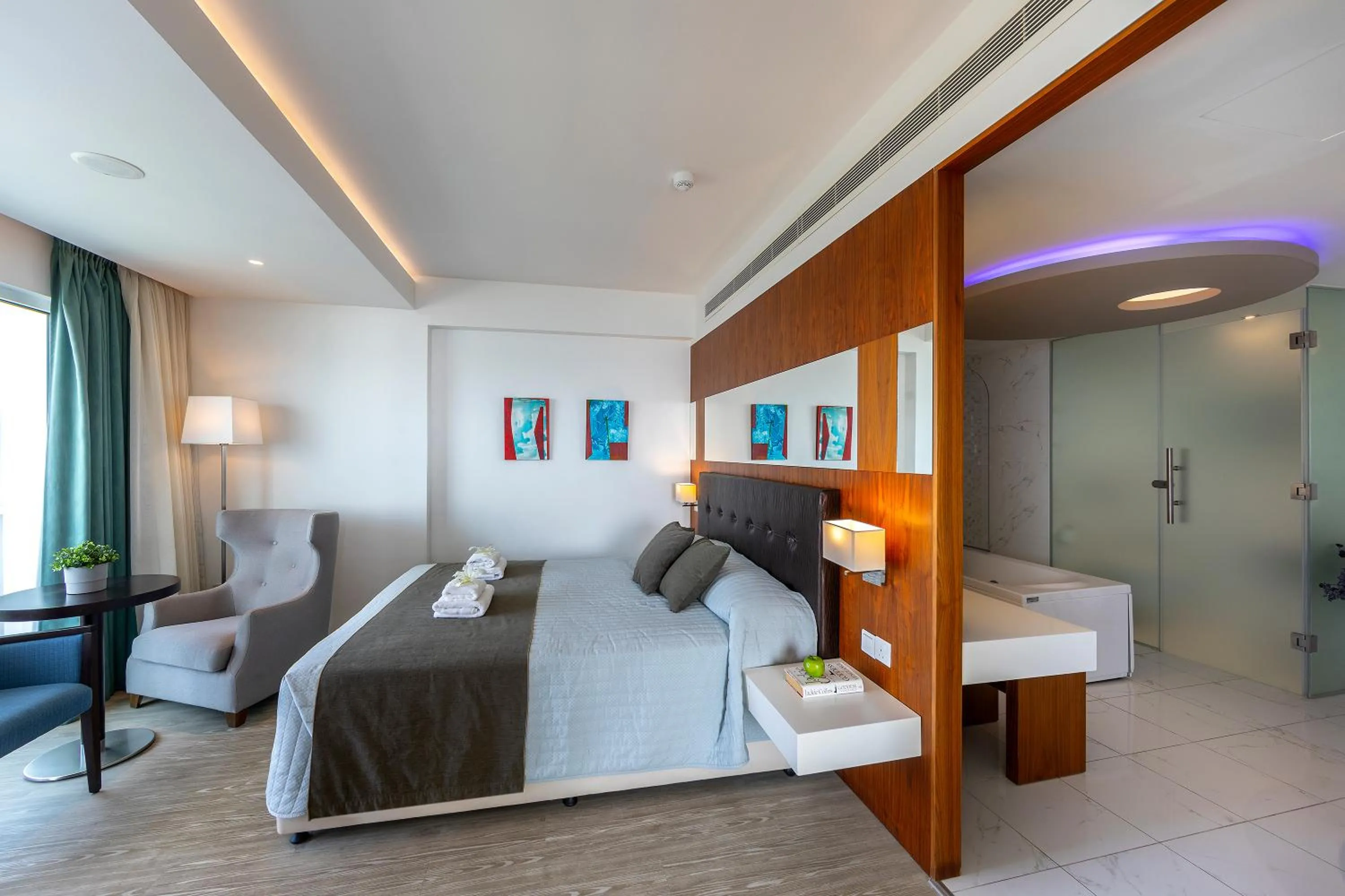 Grand Suite Sea View with Outdoor Whirlpool in Melissi Beach Hotel & Spa