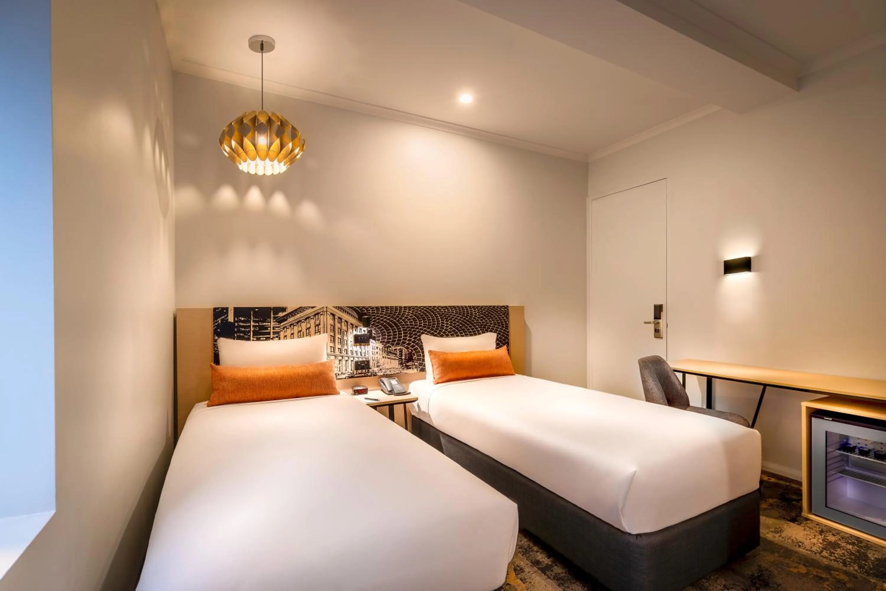 Standard Twin Room in Batman's Hill on Collins